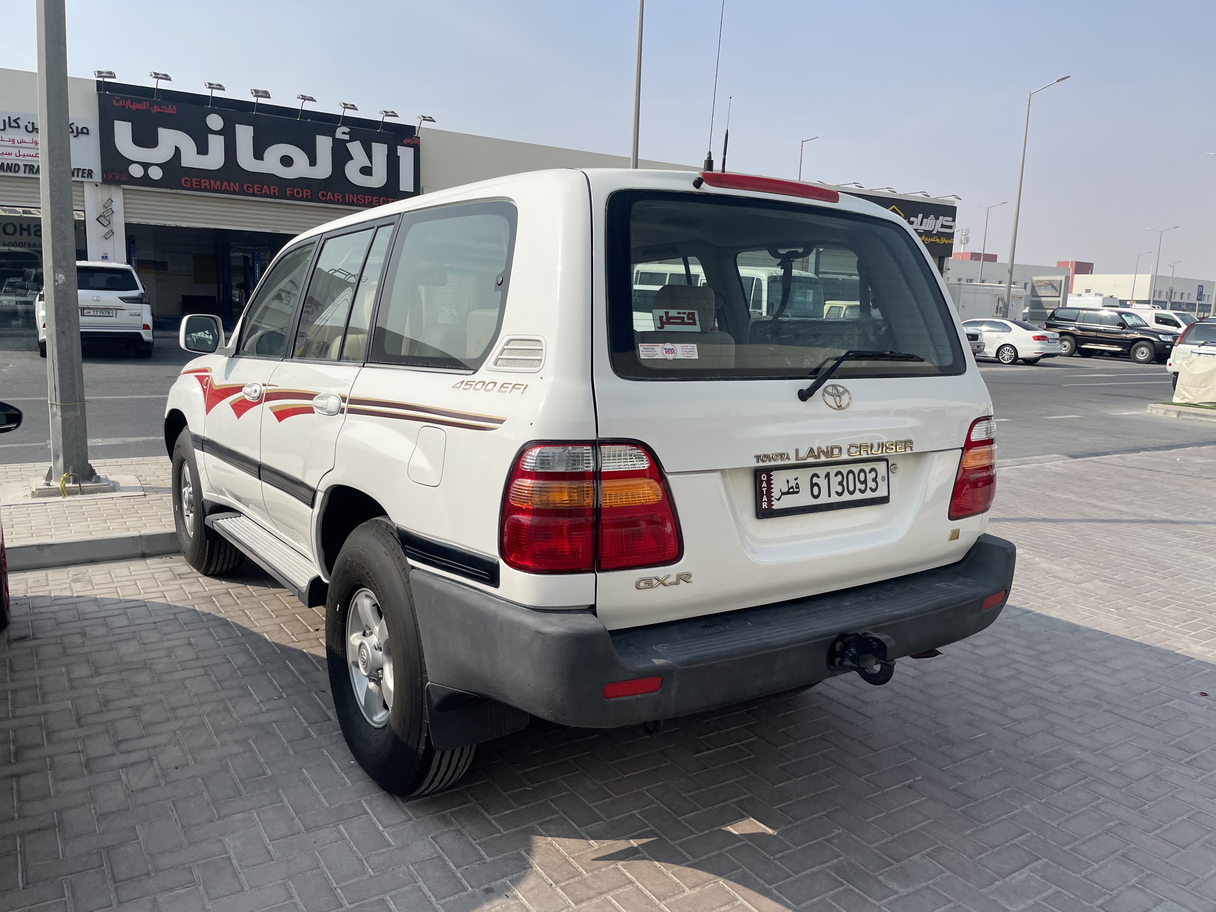 Toyota Land Cruiser GX.R 1999 - Image 2