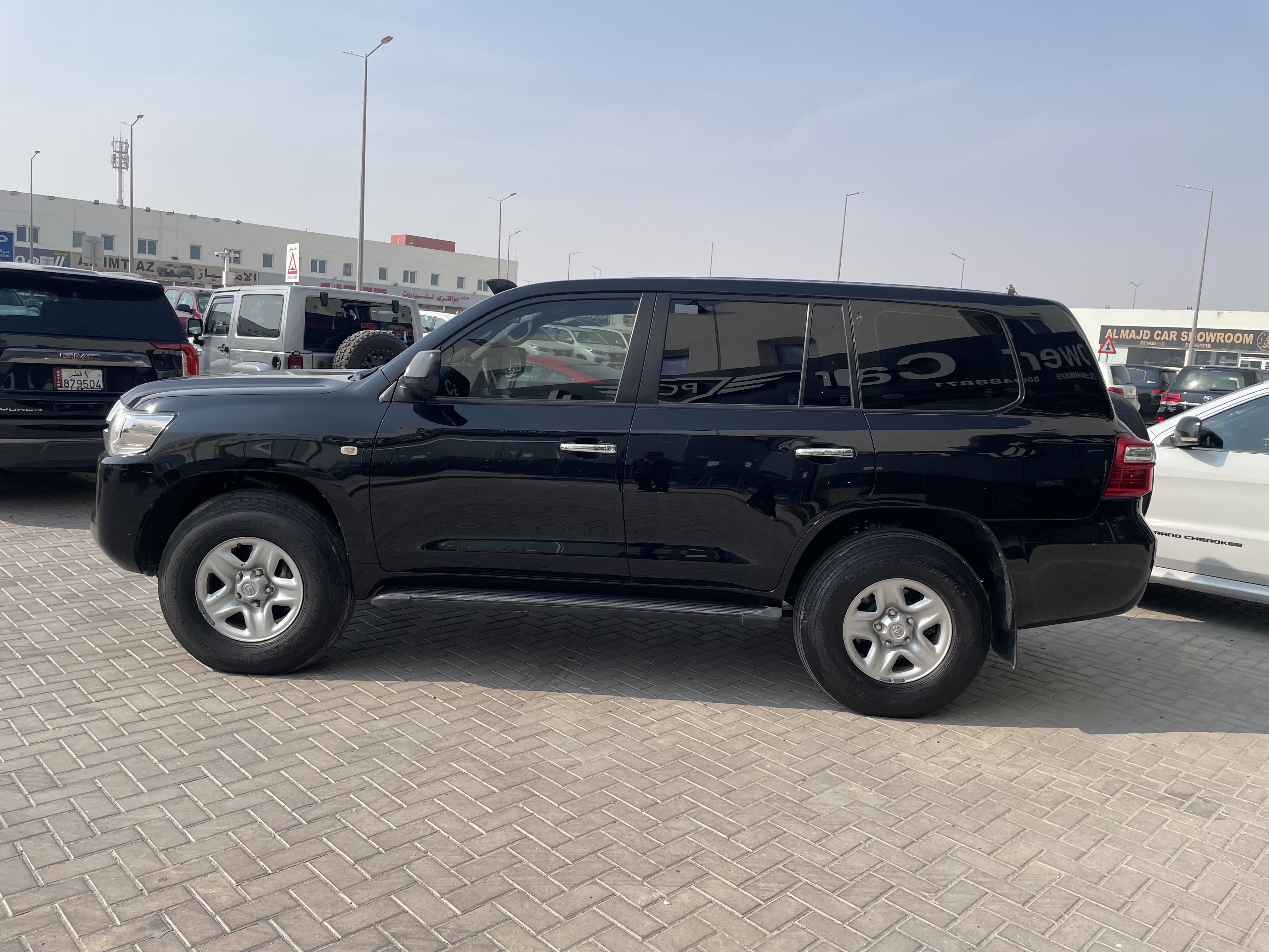 Toyota Land Cruiser Standard 2019 - Image 2