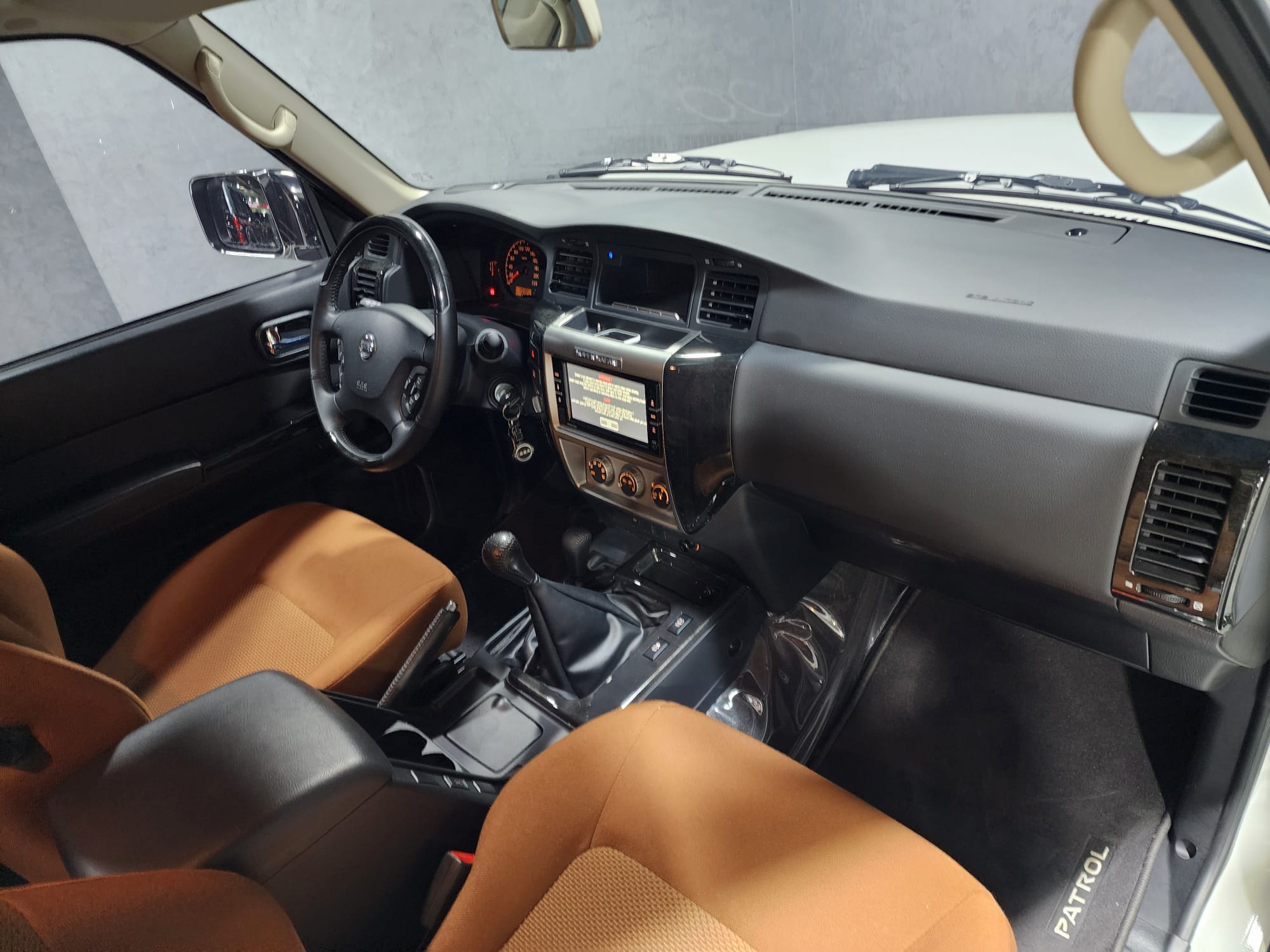 Nissan Patrol Super Safari - Image 2