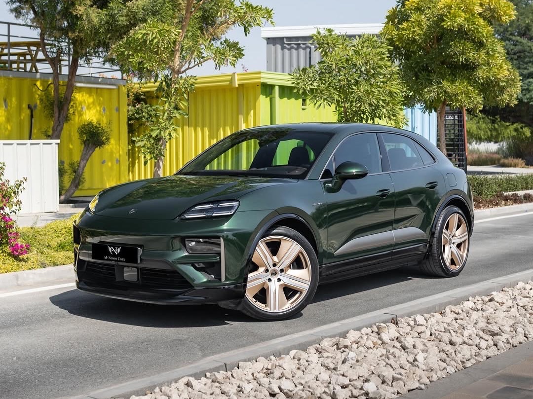 Porsche macan Turbo  2024 - Image 1
