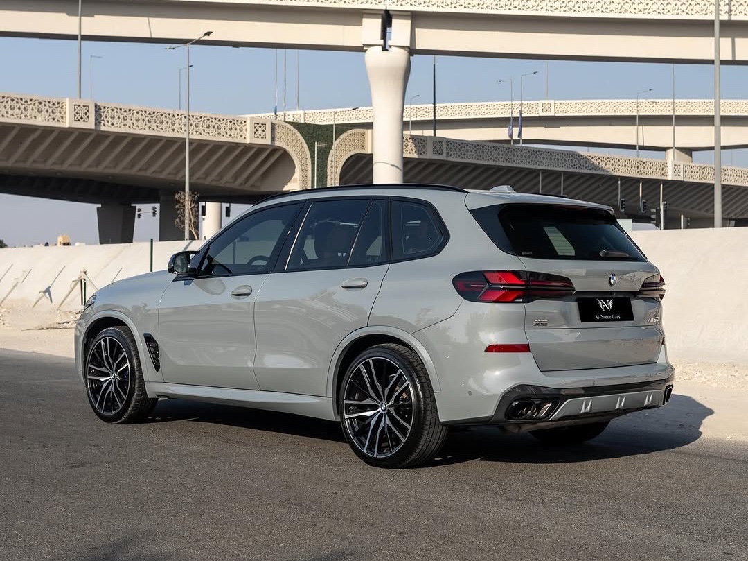 BMW X-Series X5 2024 - Image 2