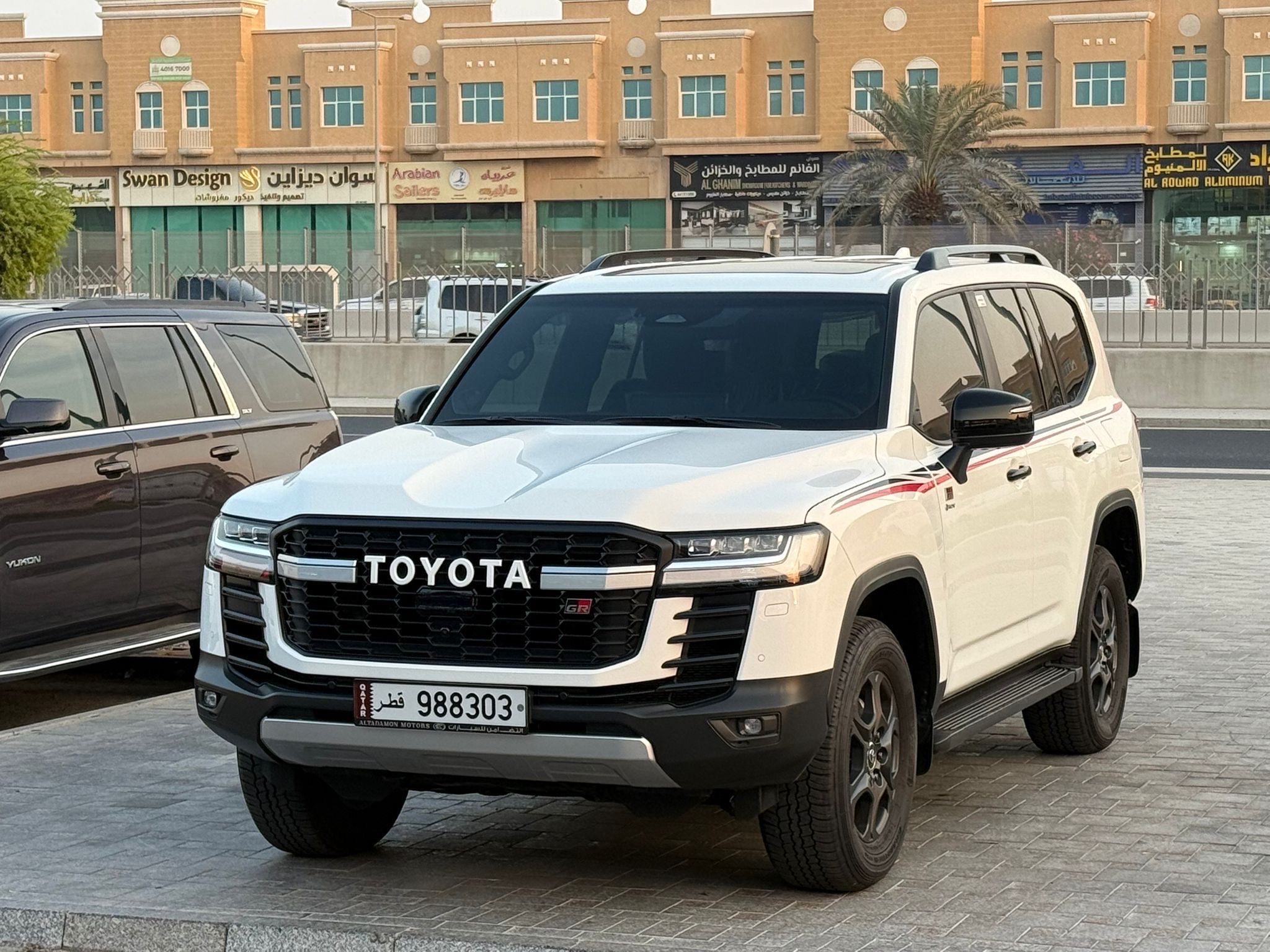 Toyota Land Cruiser G/R HEV 2025 - Image 1