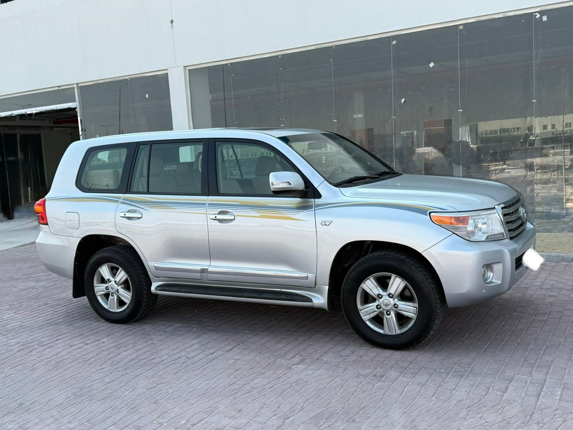Toyota Land Cruiser VX.R 2015 - Image 2