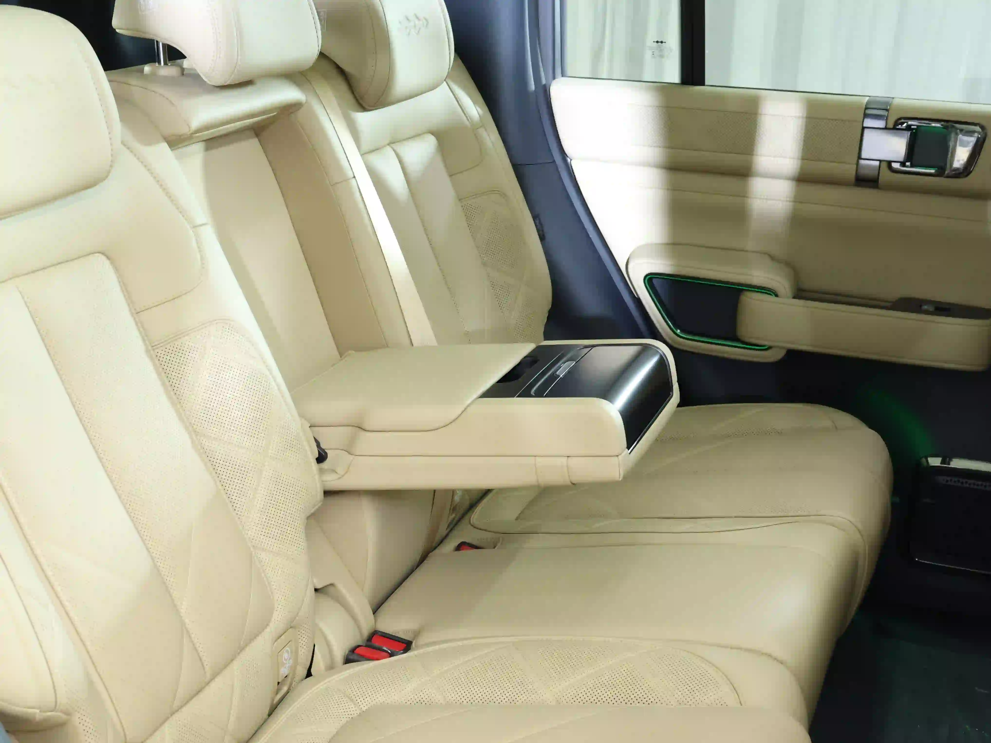 BYD LEOPARD 5 Altra 2025 - Image 4