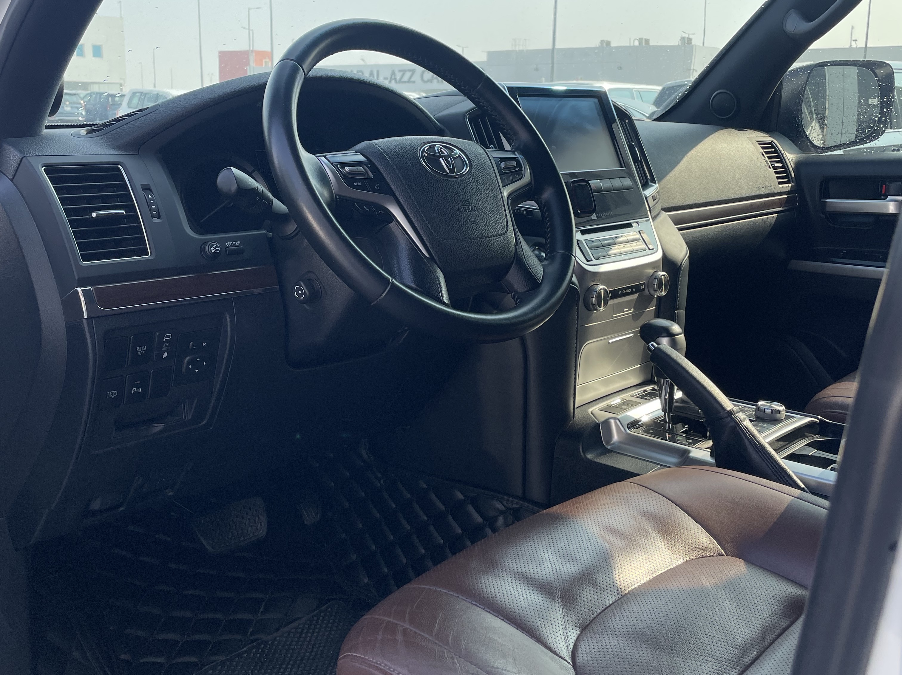 Toyota Land Cruiser GXR Grand Touring 2020 - Image 4