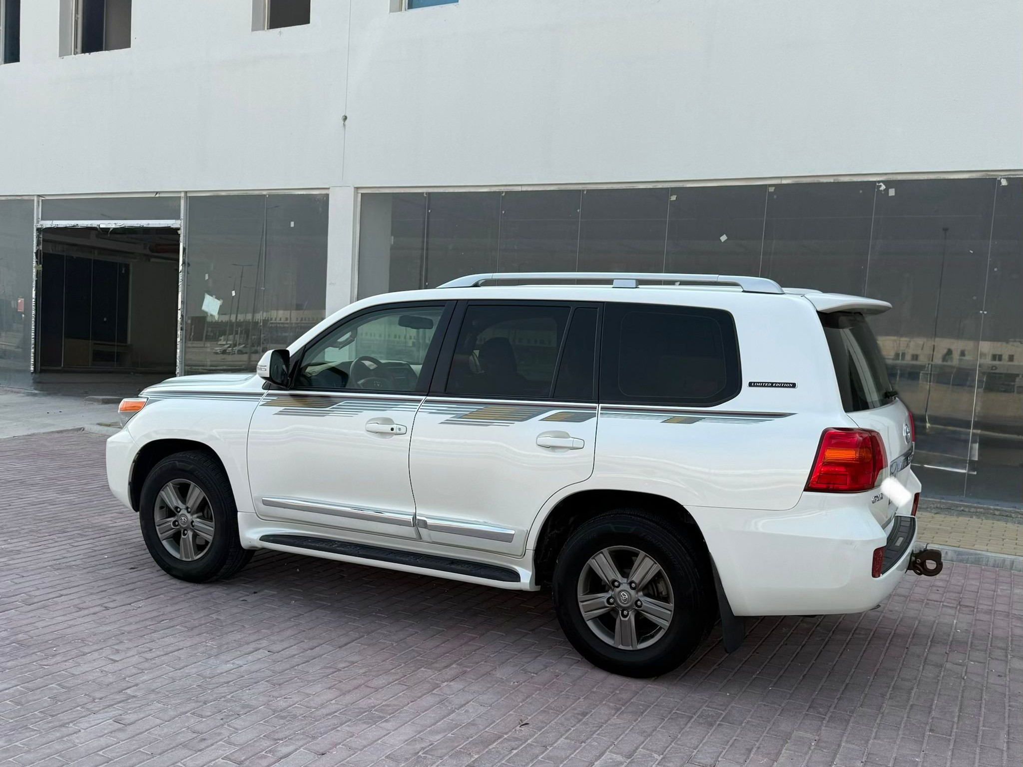 Toyota Land Cruiser GX.R 2015 - Image 3