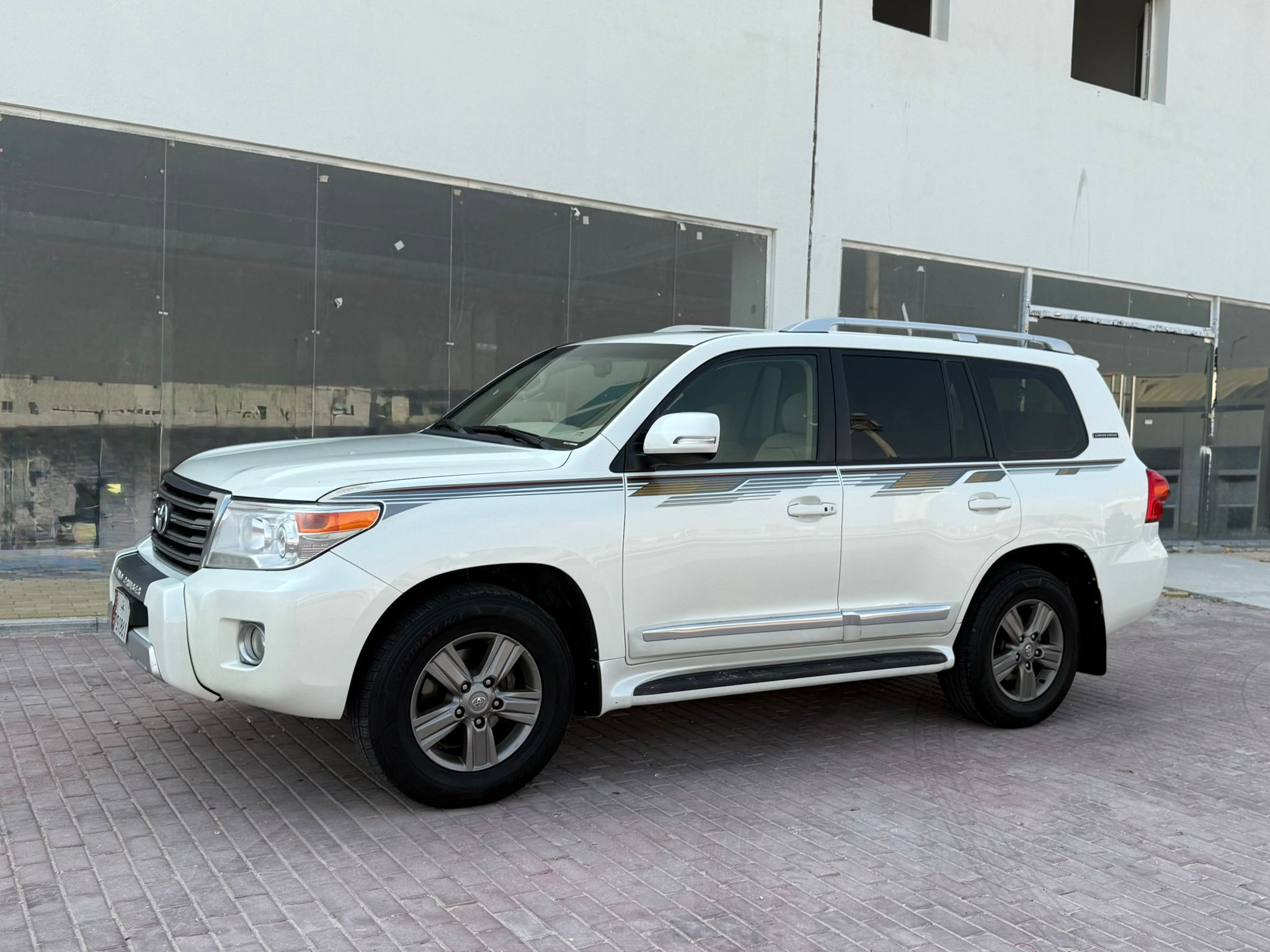 Toyota Land Cruiser GX.R 2015 - Image 4