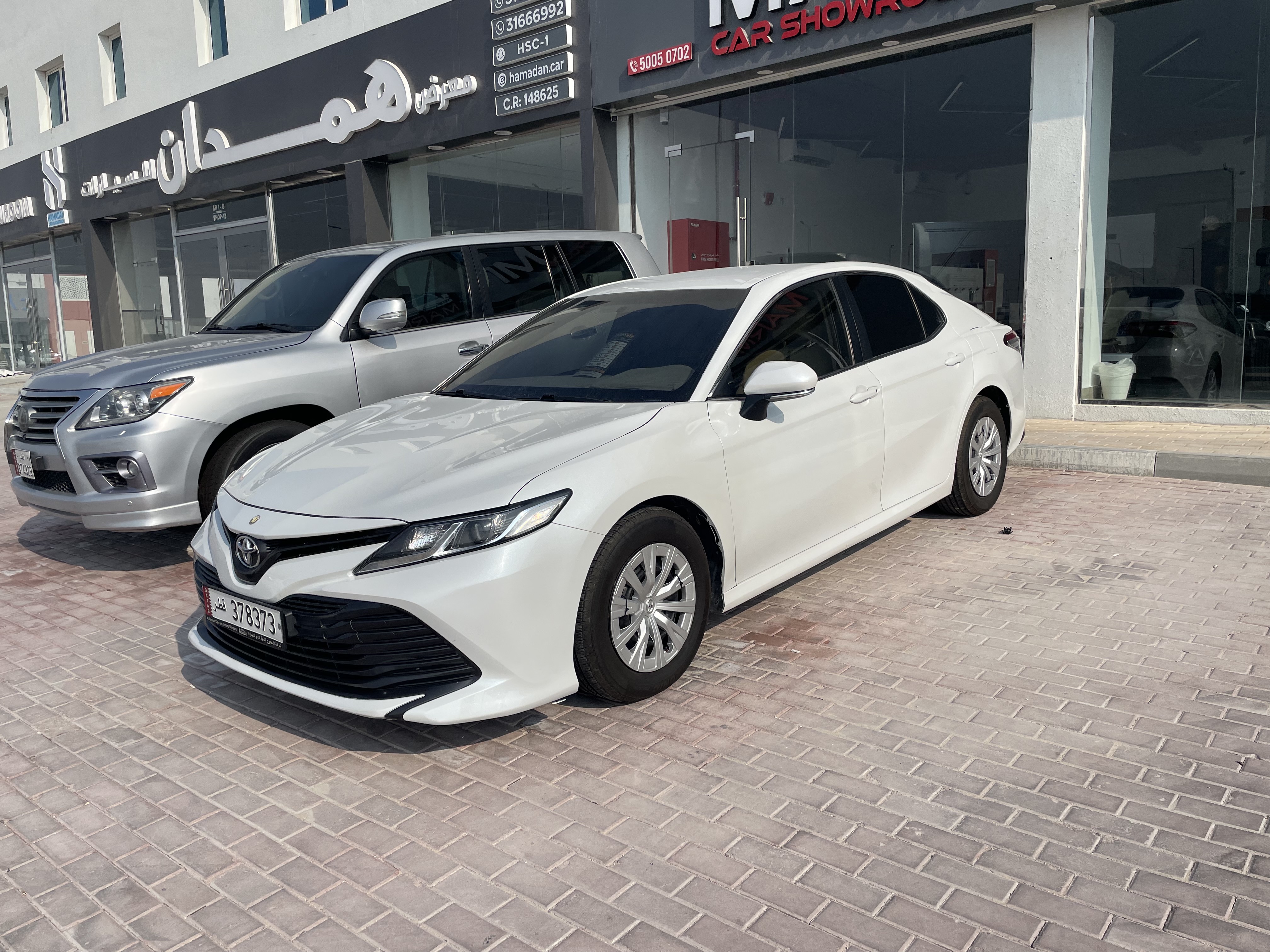 Toyota Camry 2019 - Image 2