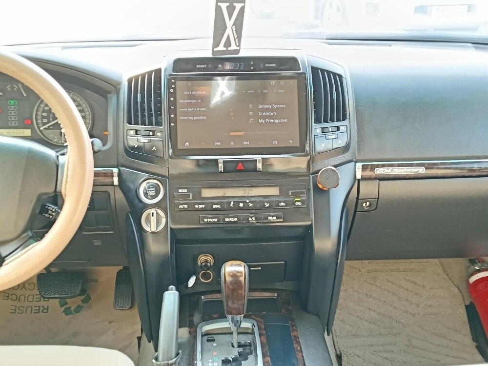 Toyota Land Cruiser GX.R 2011 - Image 2