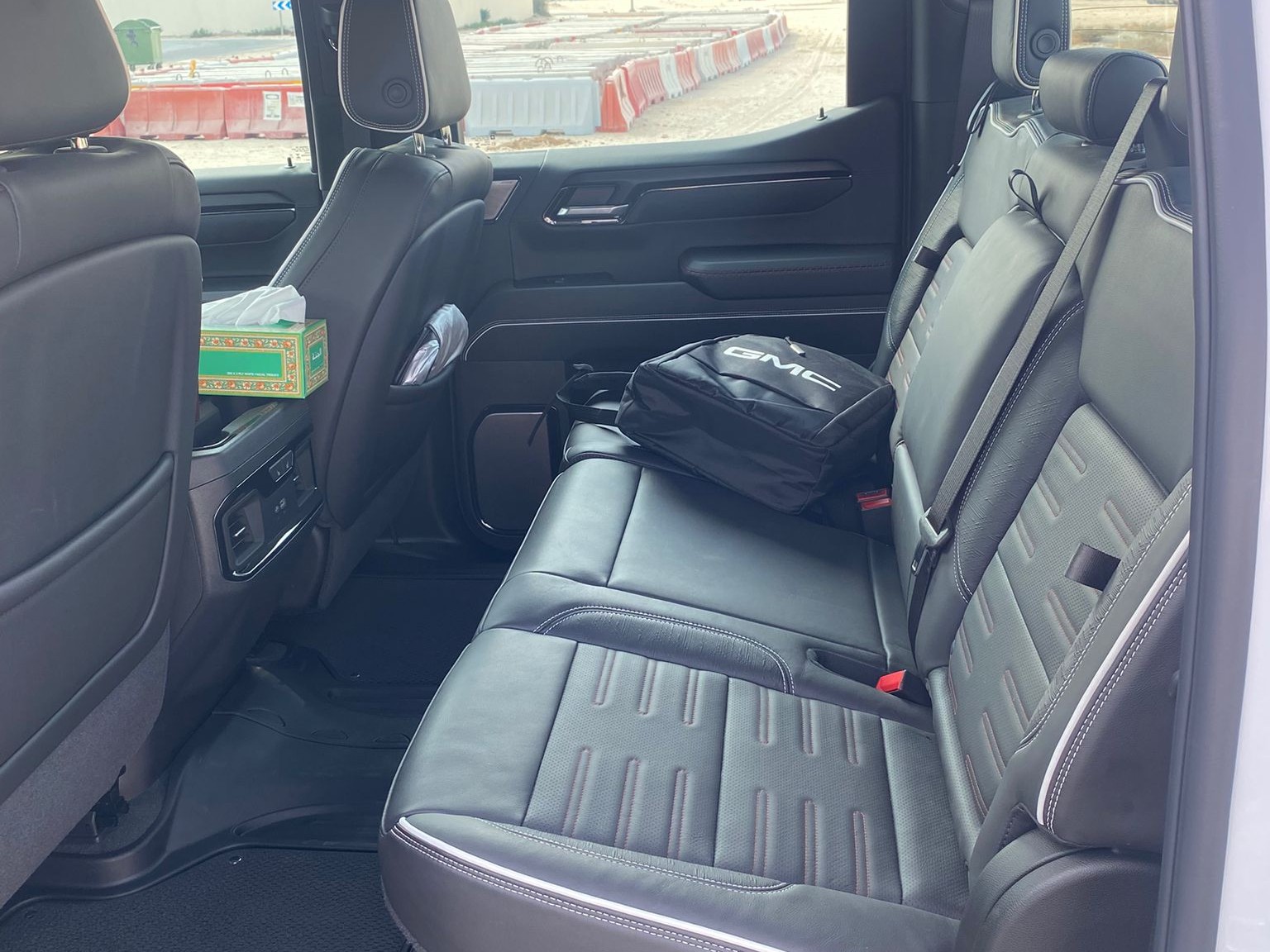 GMC Sierra 2025 - Image 2