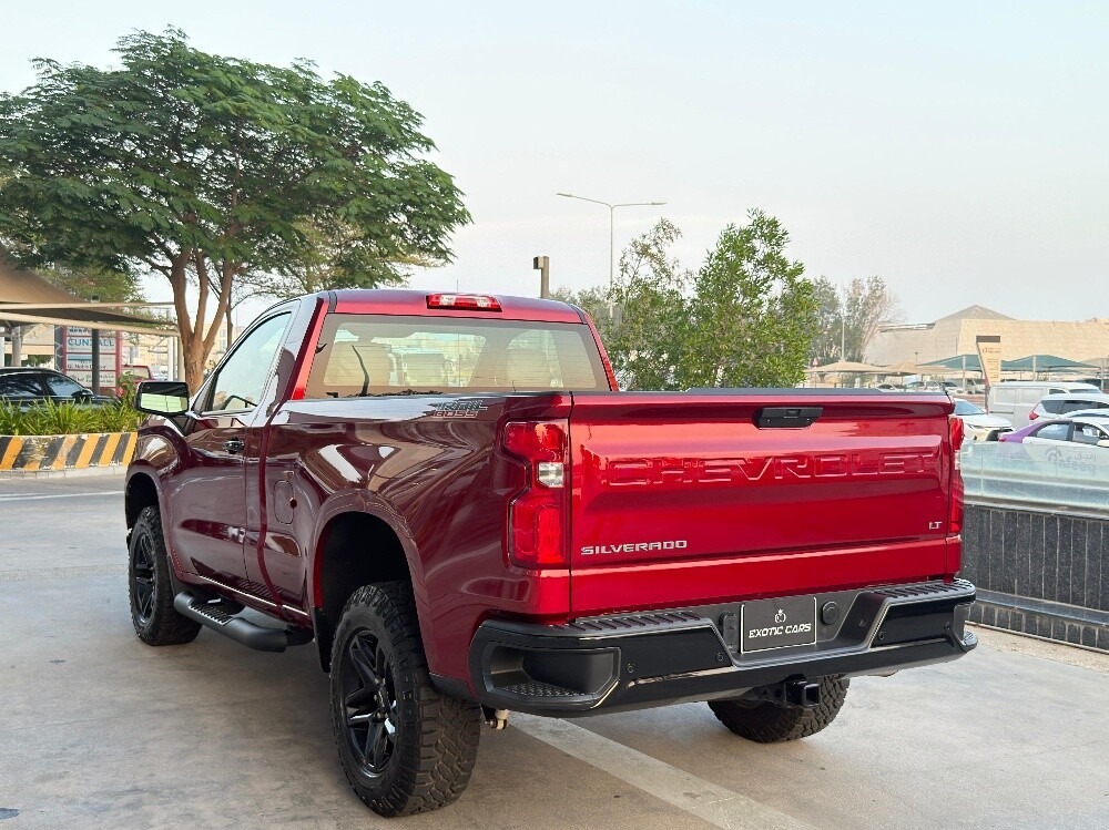 Chevrolet Silverado 2021 - Image 4