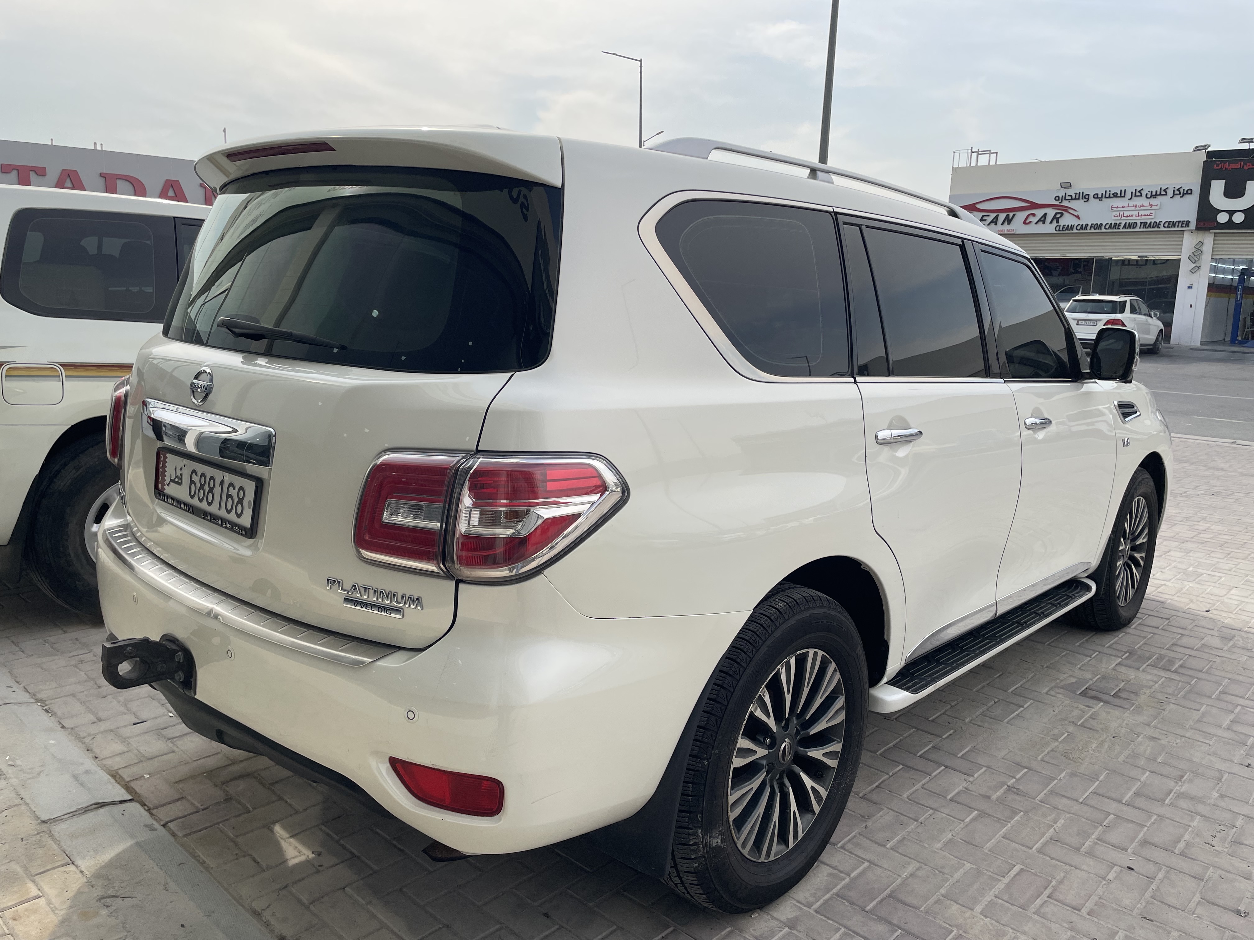 Nissan Patrol  Platinum 2015 - Image 3