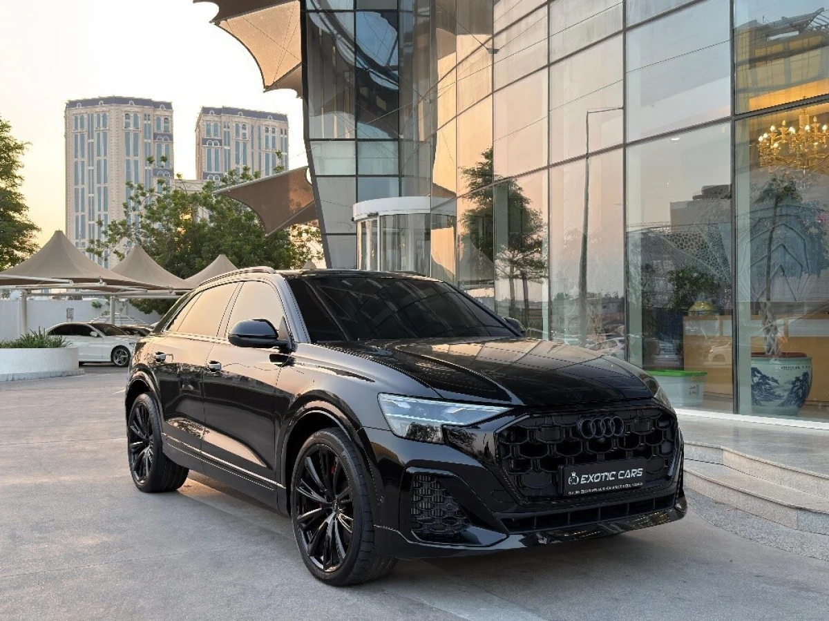 Audi Q8 RS  2025