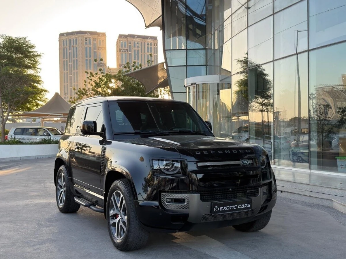 Land Rover Defender 2023