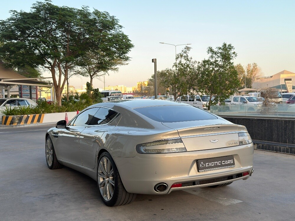 Aston Martin Rapide 2011 - Image 2