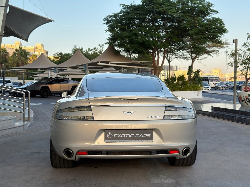Aston Martin Rapide 2011 - Image 4