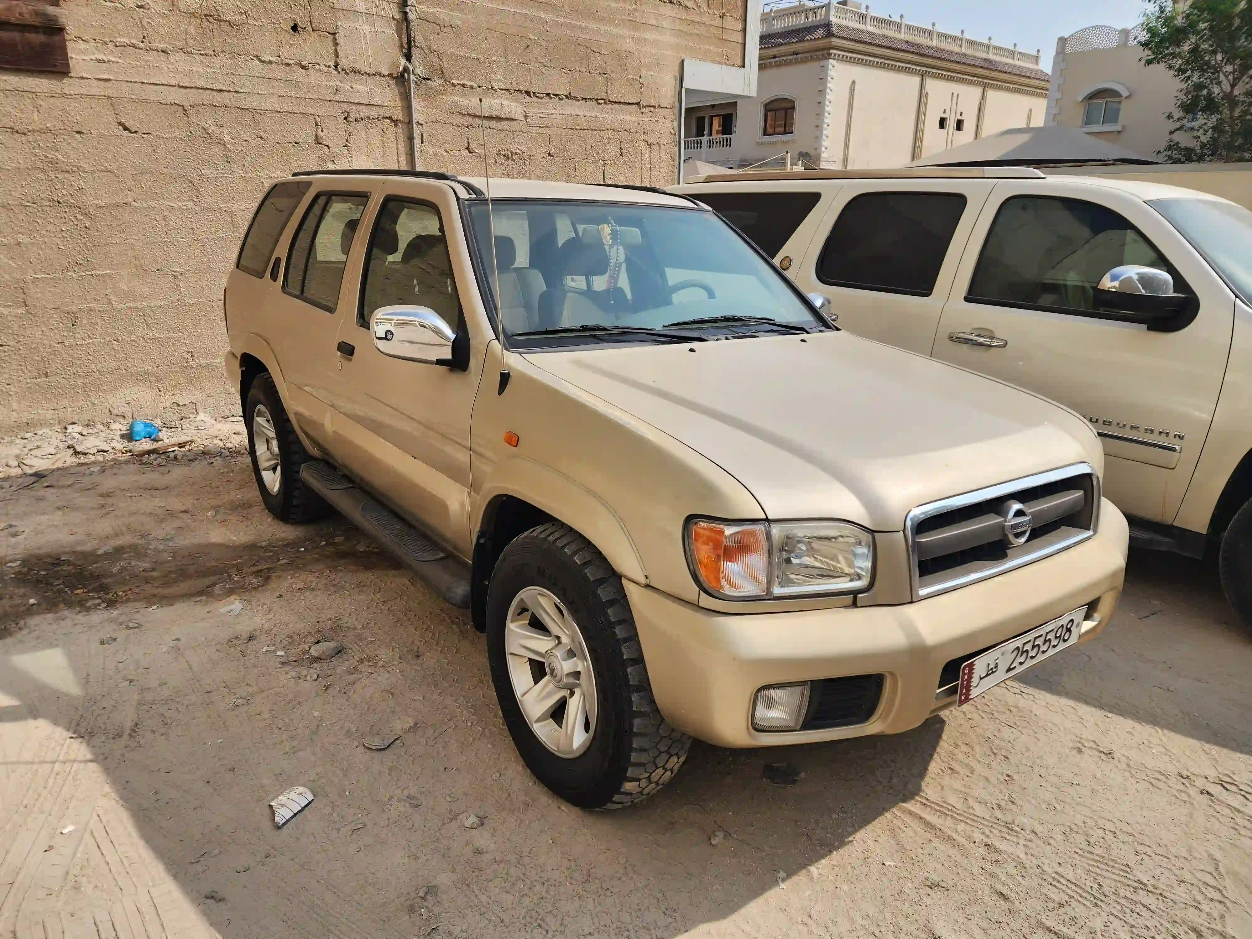 Nissan Pathfinder 2003 - Image 2