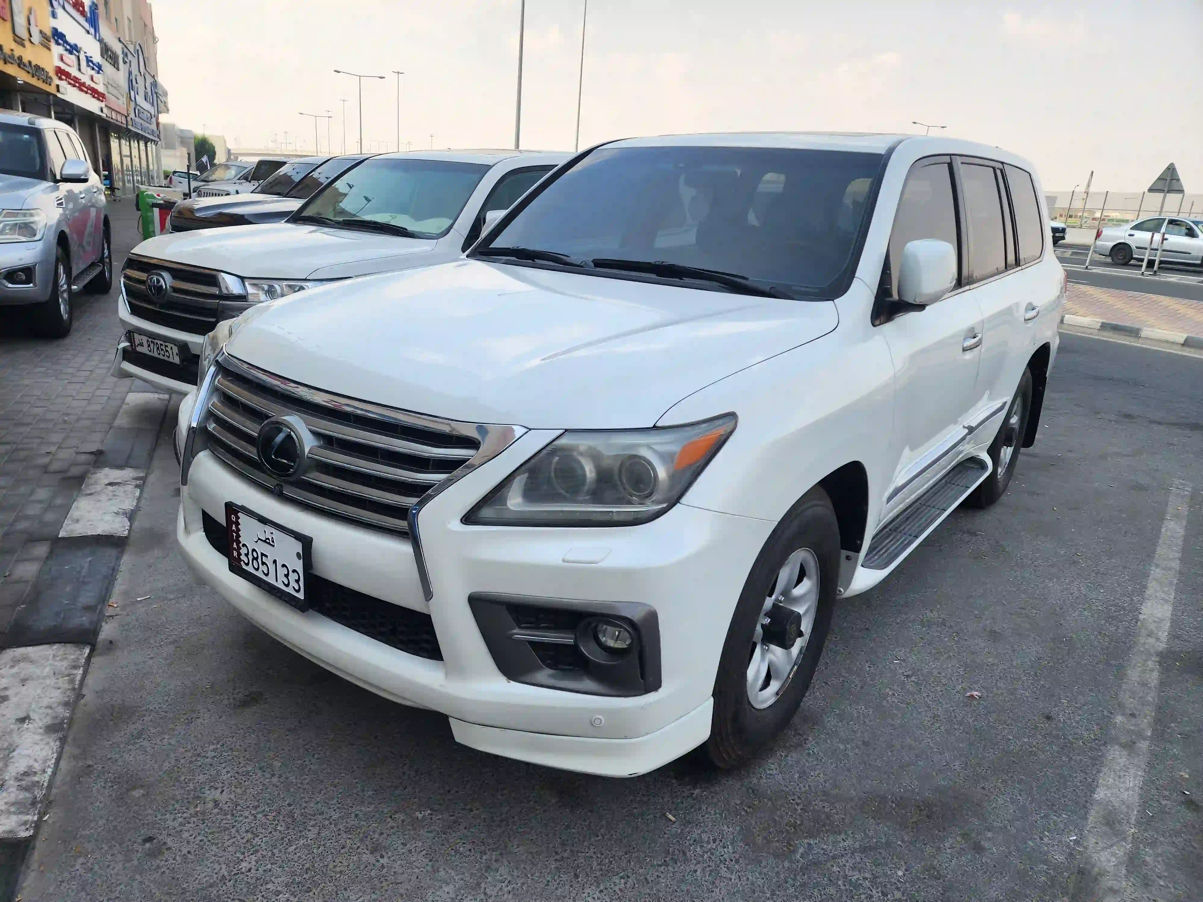 Lexus LX 570 2014 - Image 2