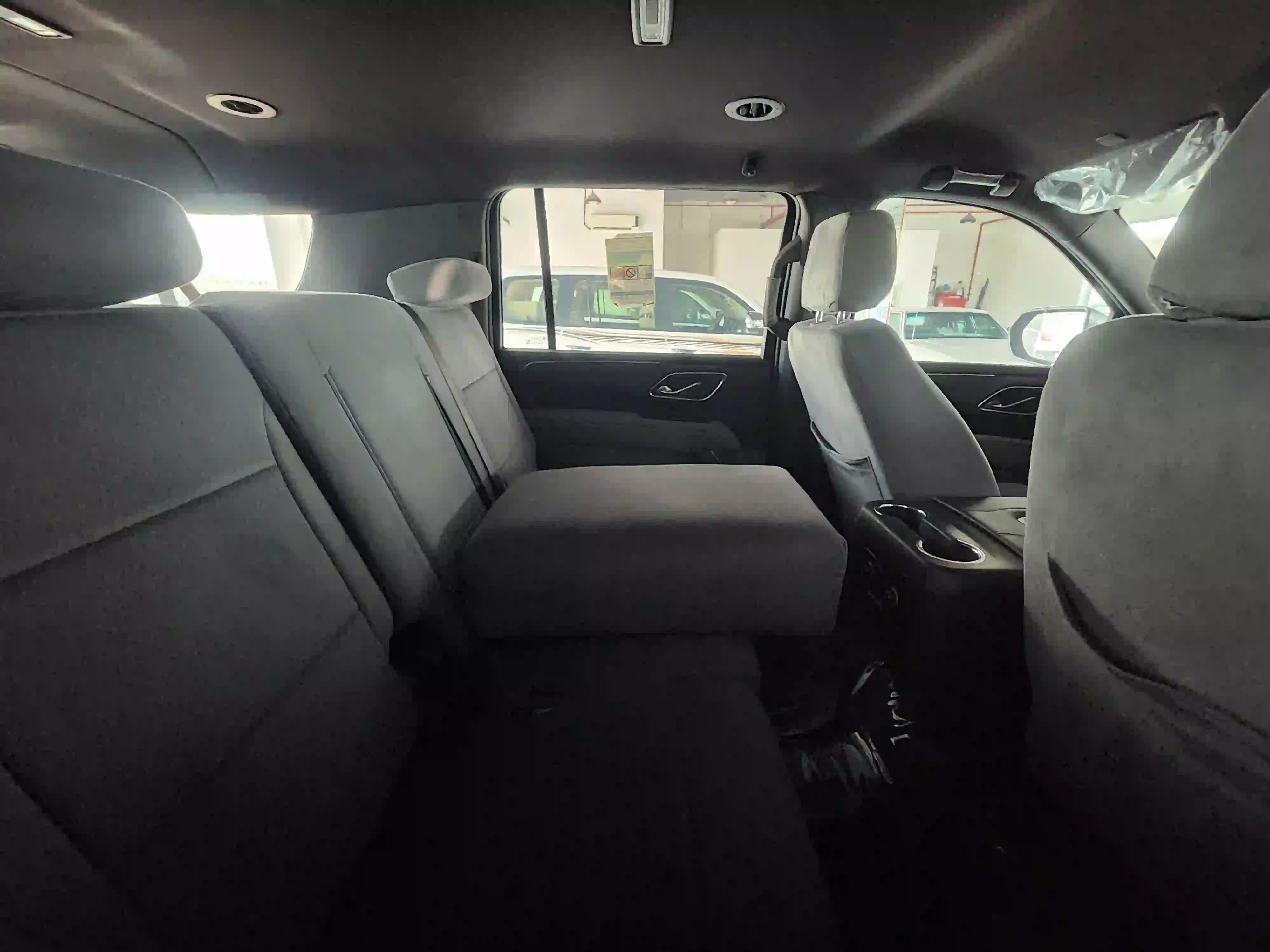 Chevrolet Suburban 2024 - Image 3