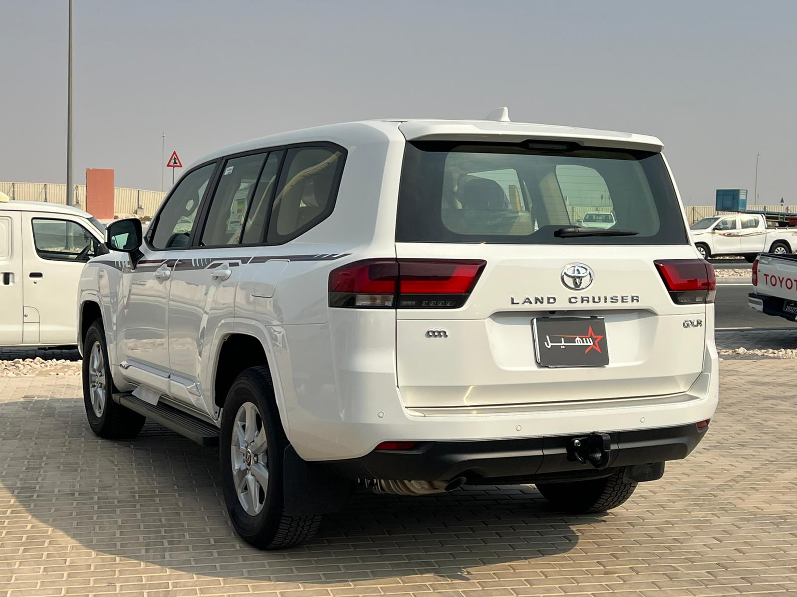 Toyota Land Cruiser GX.R 2025 - Image 2