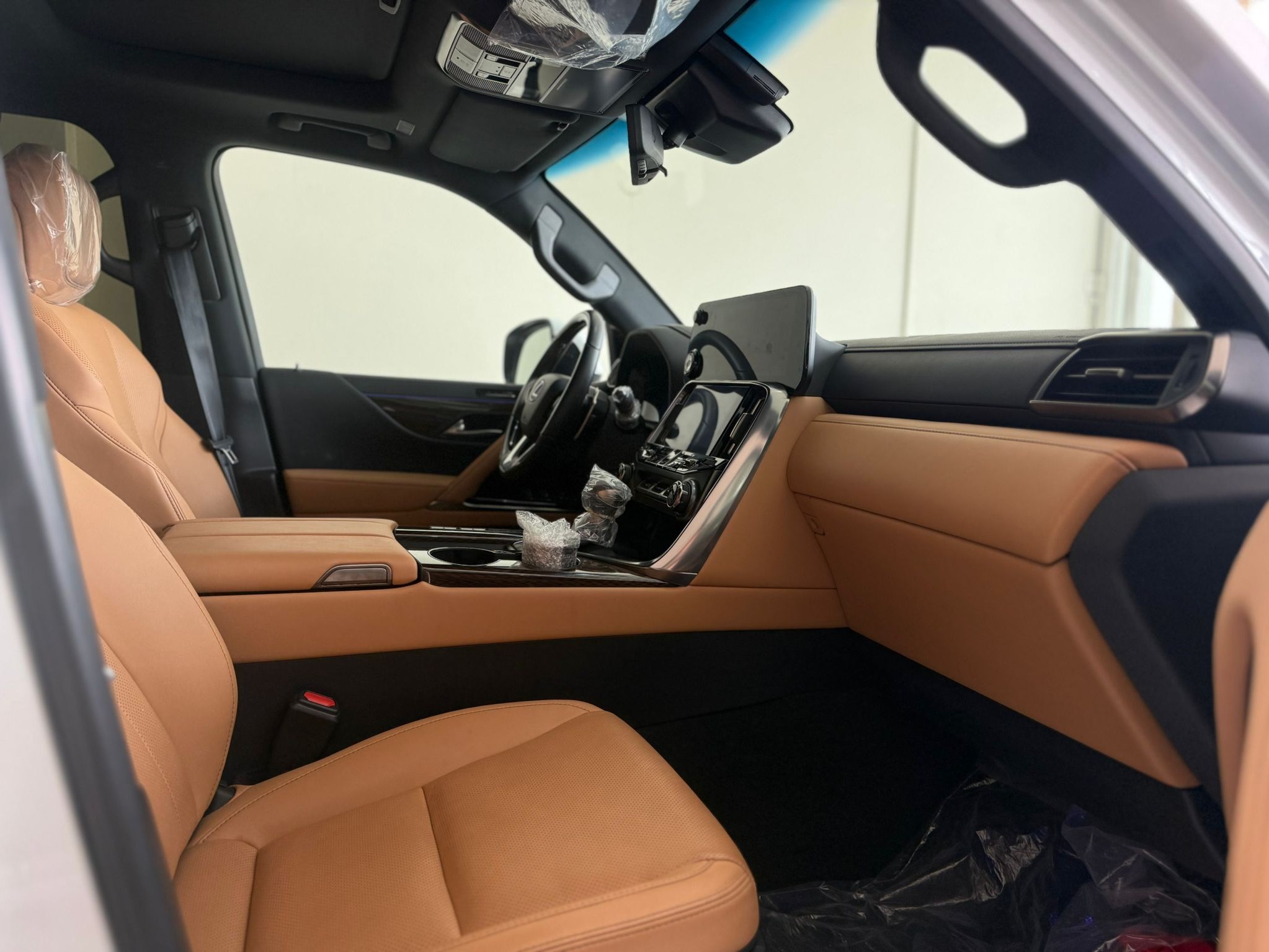 Lexus LX 600 2023 - Image 4