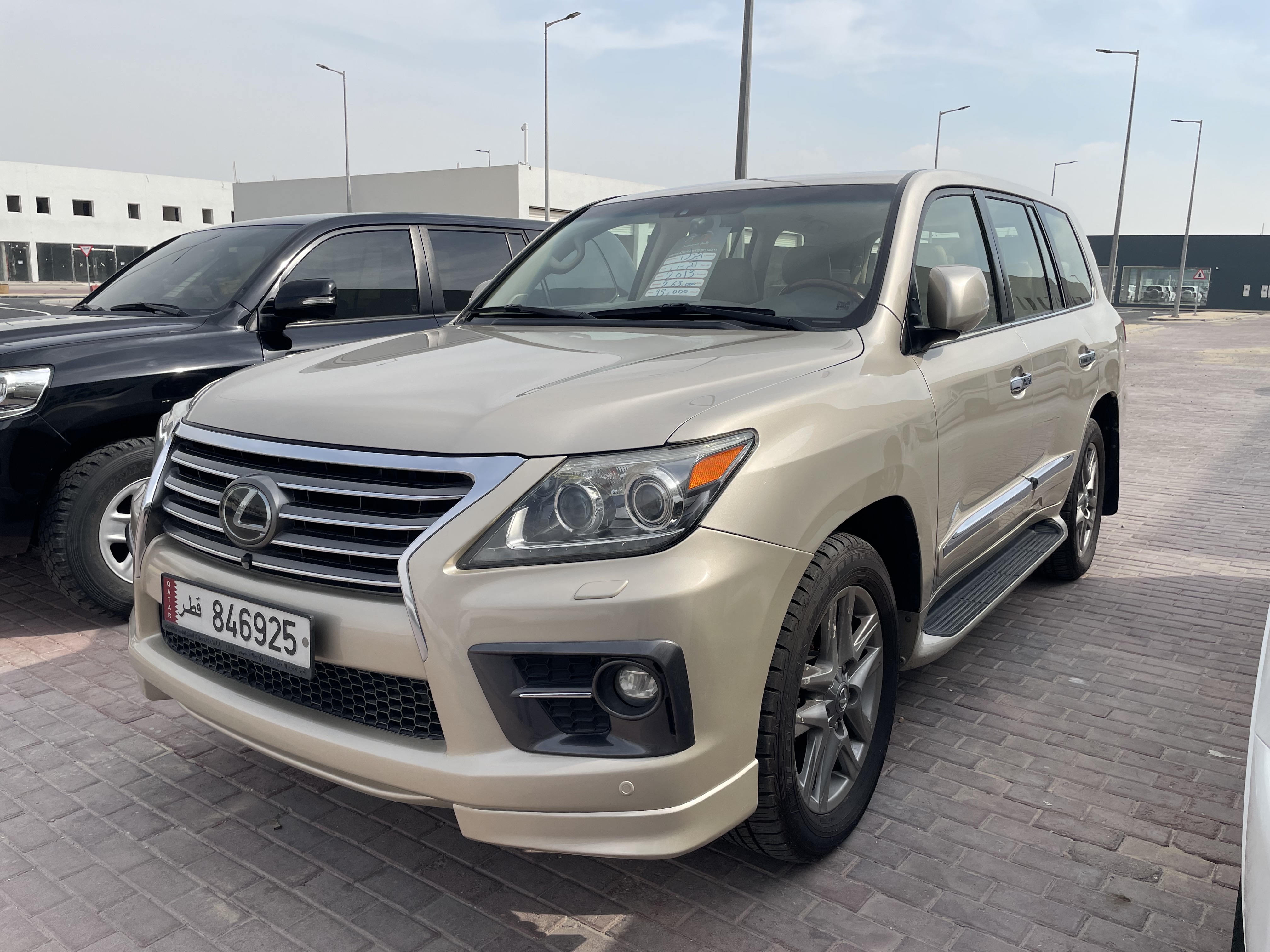 Lexus LX 570 2013 - Image 1