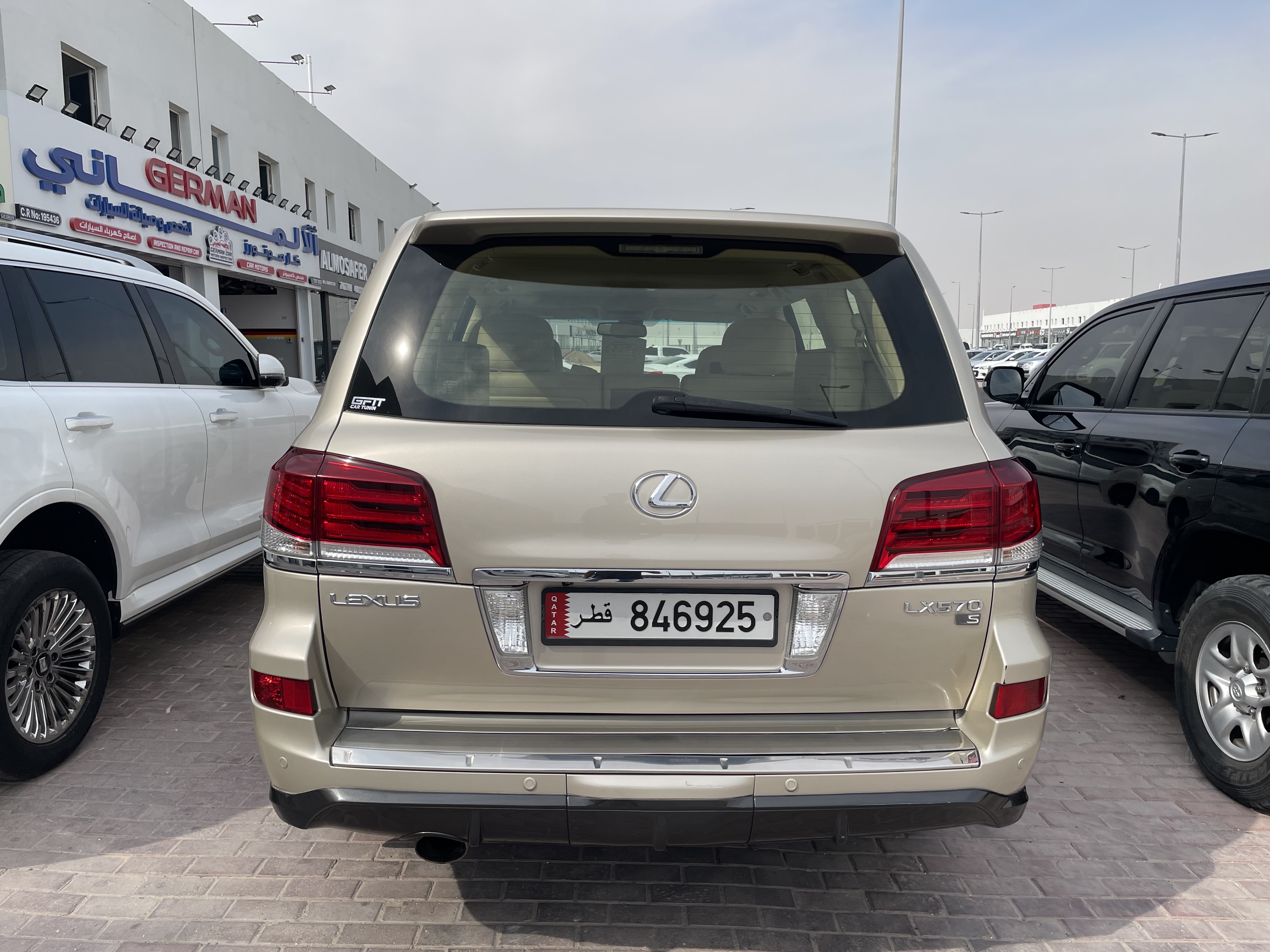 Lexus LX 570 2013 - Image 3