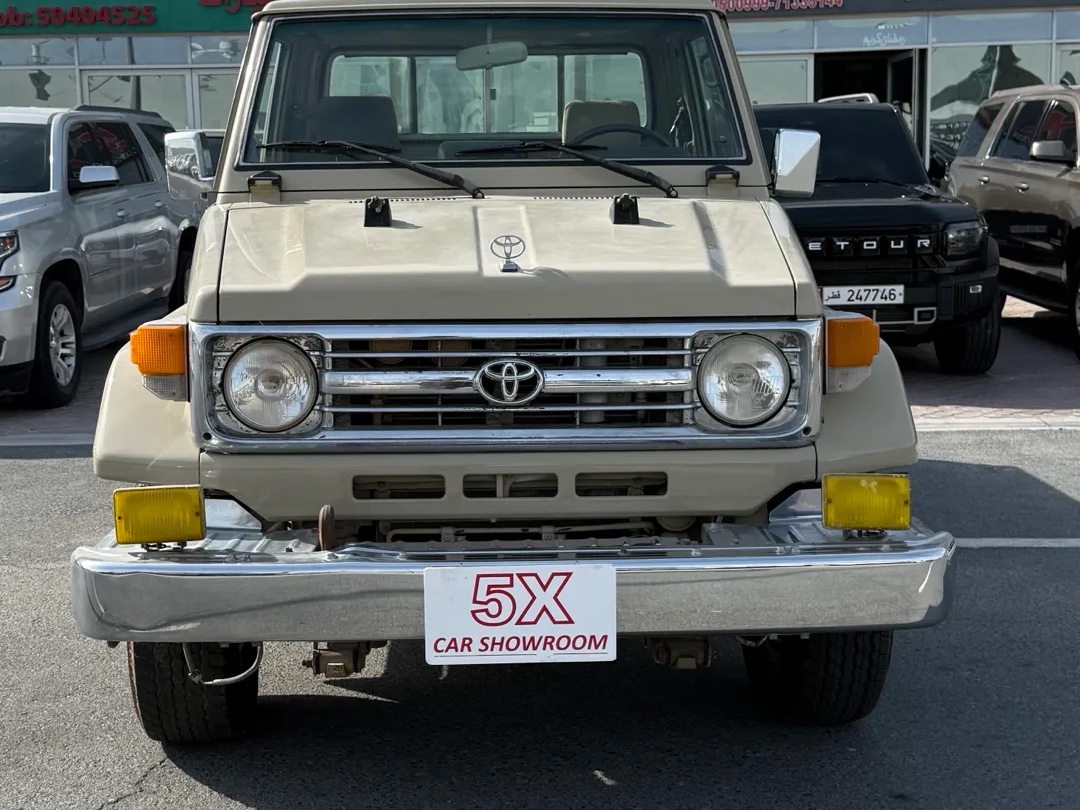 Toyota LX  1997 - Image 1