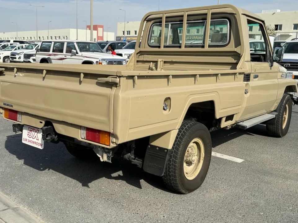 Toyota LX  1997 - Image 3