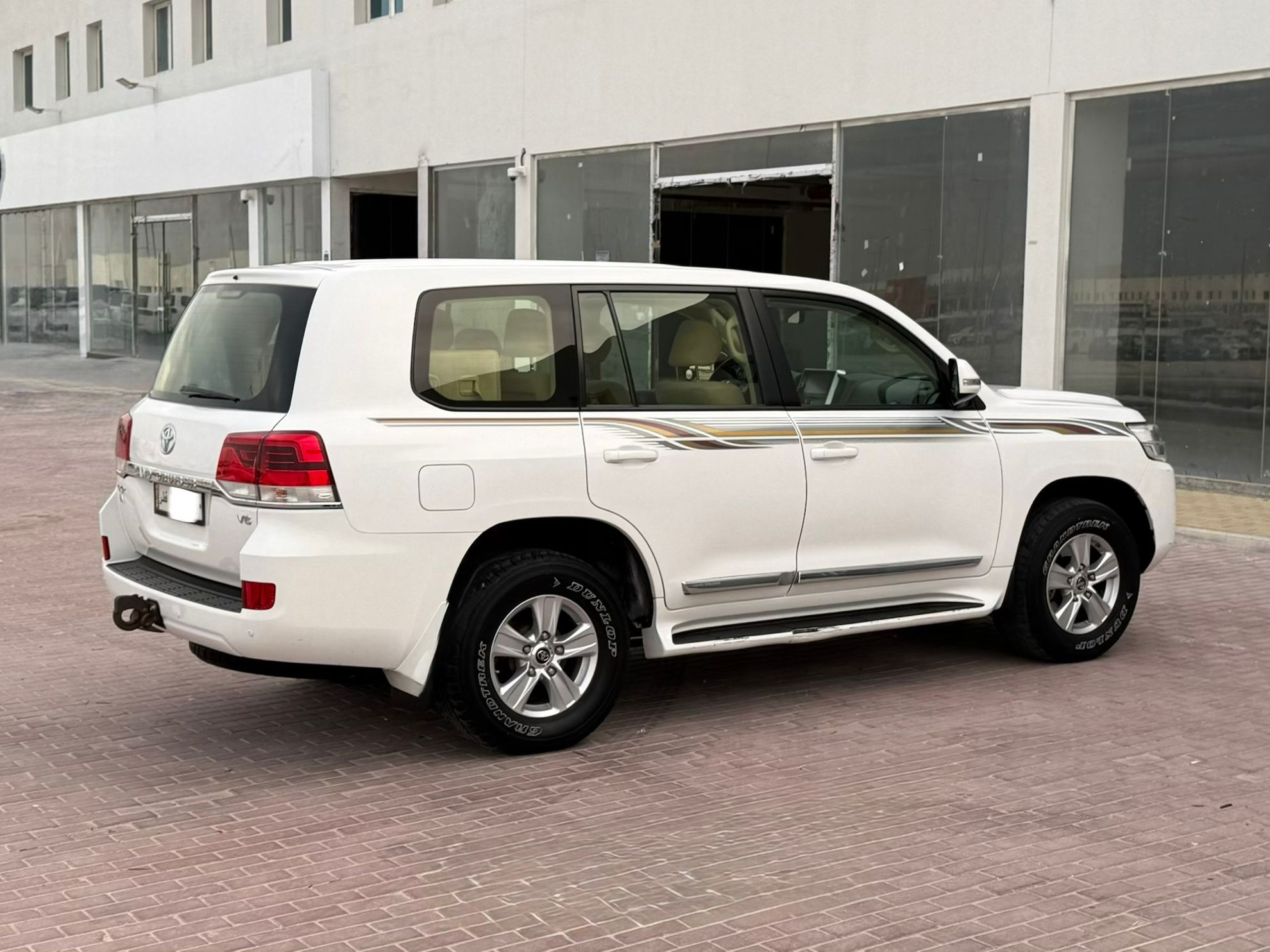 Toyota Land Cruiser GX.R 2017 - Image 4