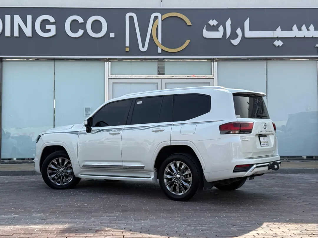 Toyota Land Cruiser GX.R 2024 - Image 2