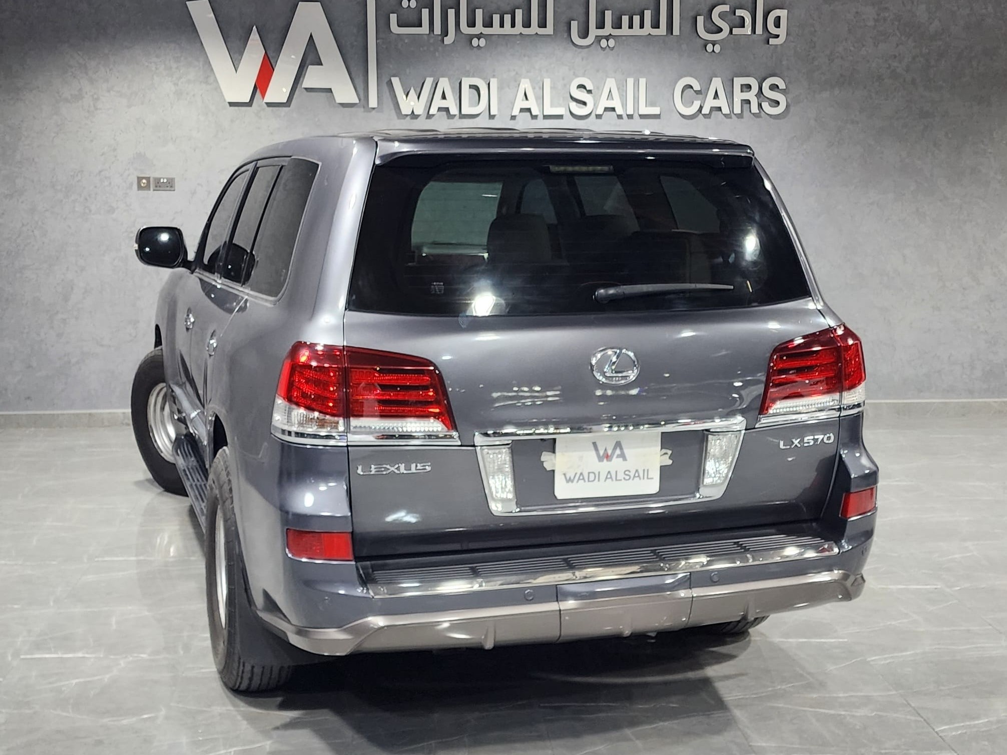 Lexus LX 570 2013 - Image 2