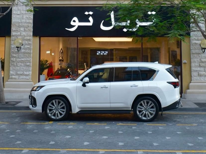 Lexus LX 600 VIP 2022 - Image 3