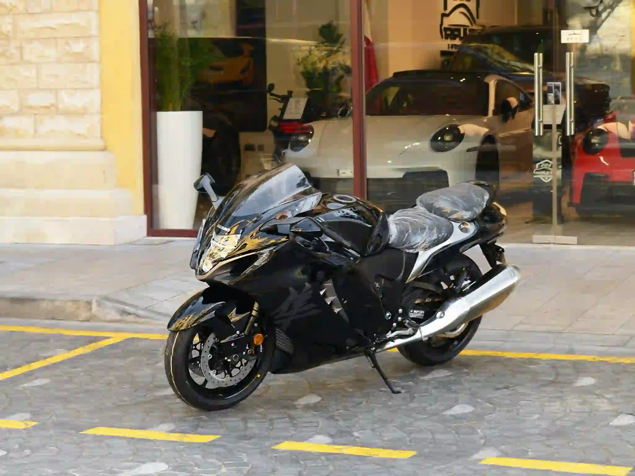 سوزوكي هايبوزا  2025 - Image 3