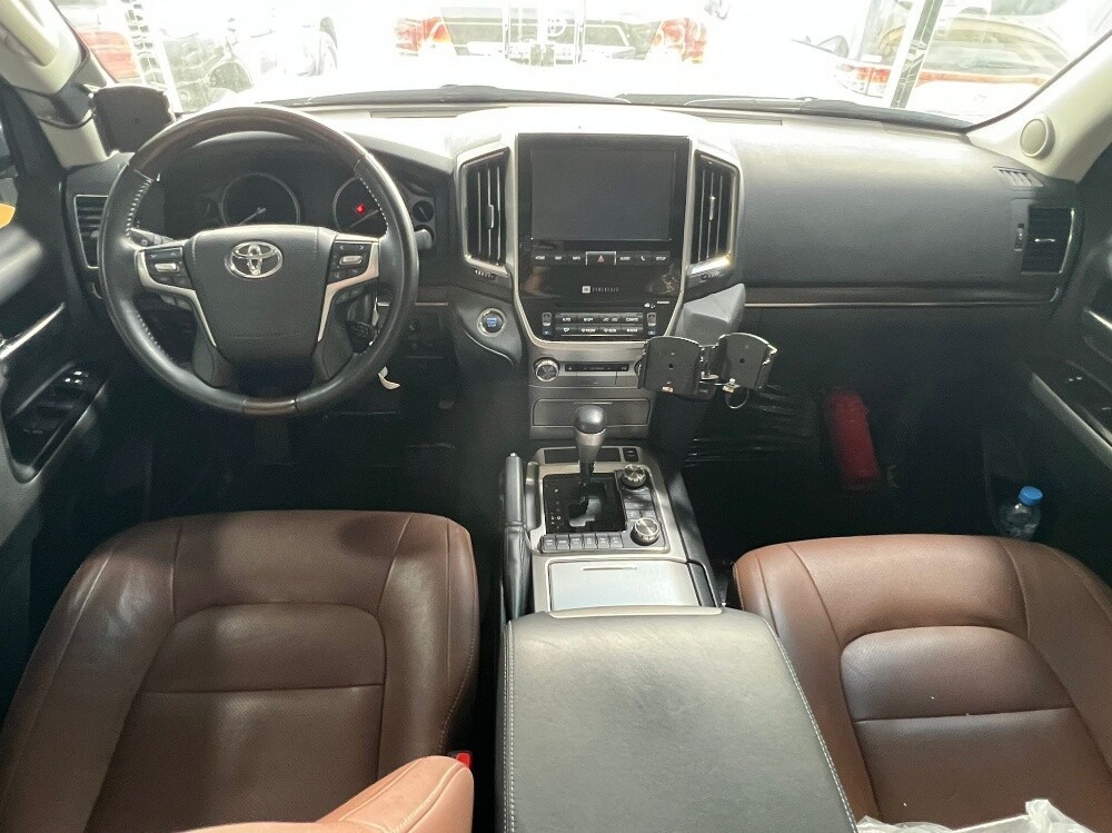 Toyota Land Cruiser VXR Grand Touring 2021 - Image 4