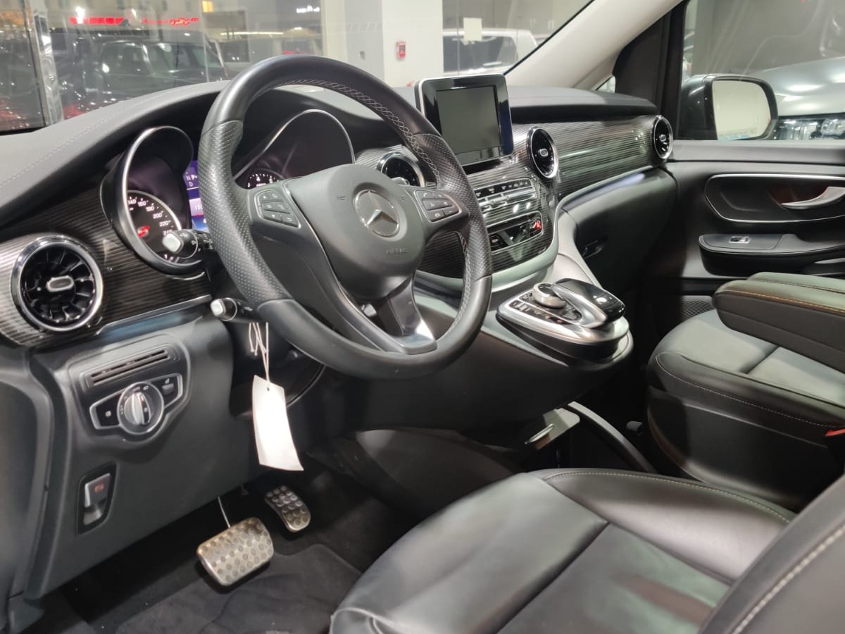 Mercedes-Benz Van  2020 - Image 2