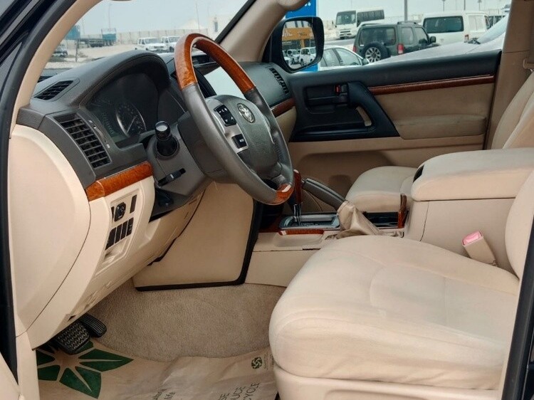 Toyota Land Cruiser GX.R 2013 - Image 3
