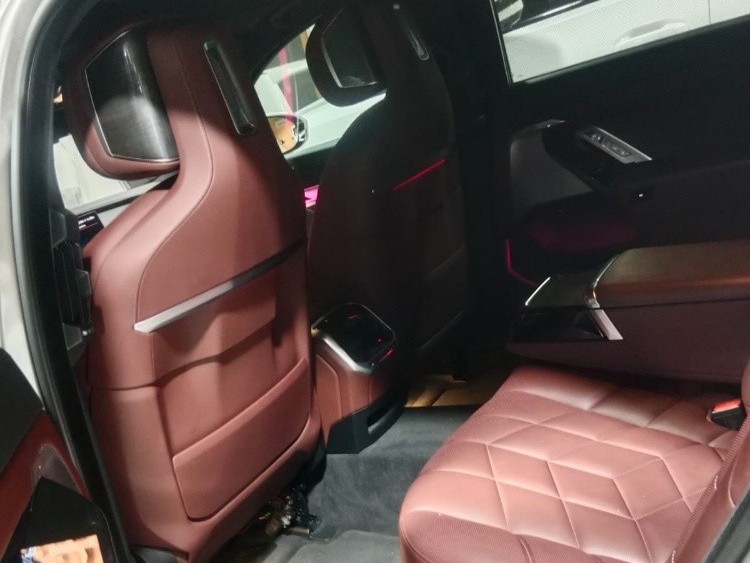BMW 7-Series 735 Li 2023 - Image 3