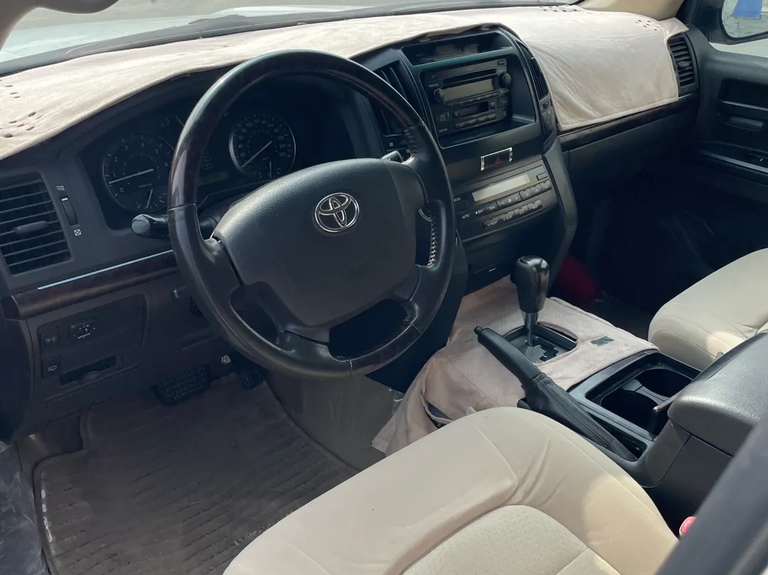 Toyota Land Cruiser GX.R 2010 - Image 4