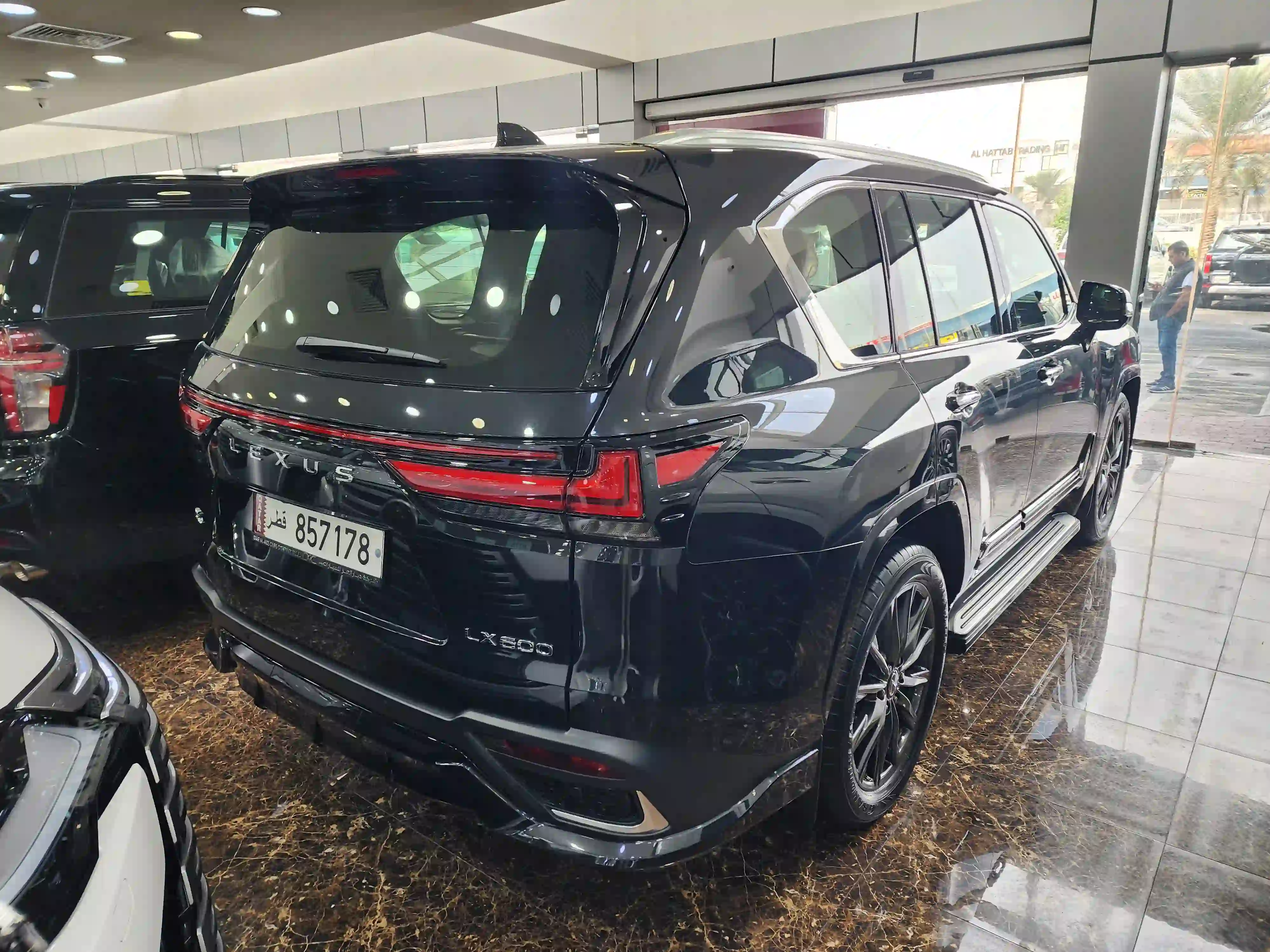 Lexus LX 600  F-Sport 2025 - Image 4