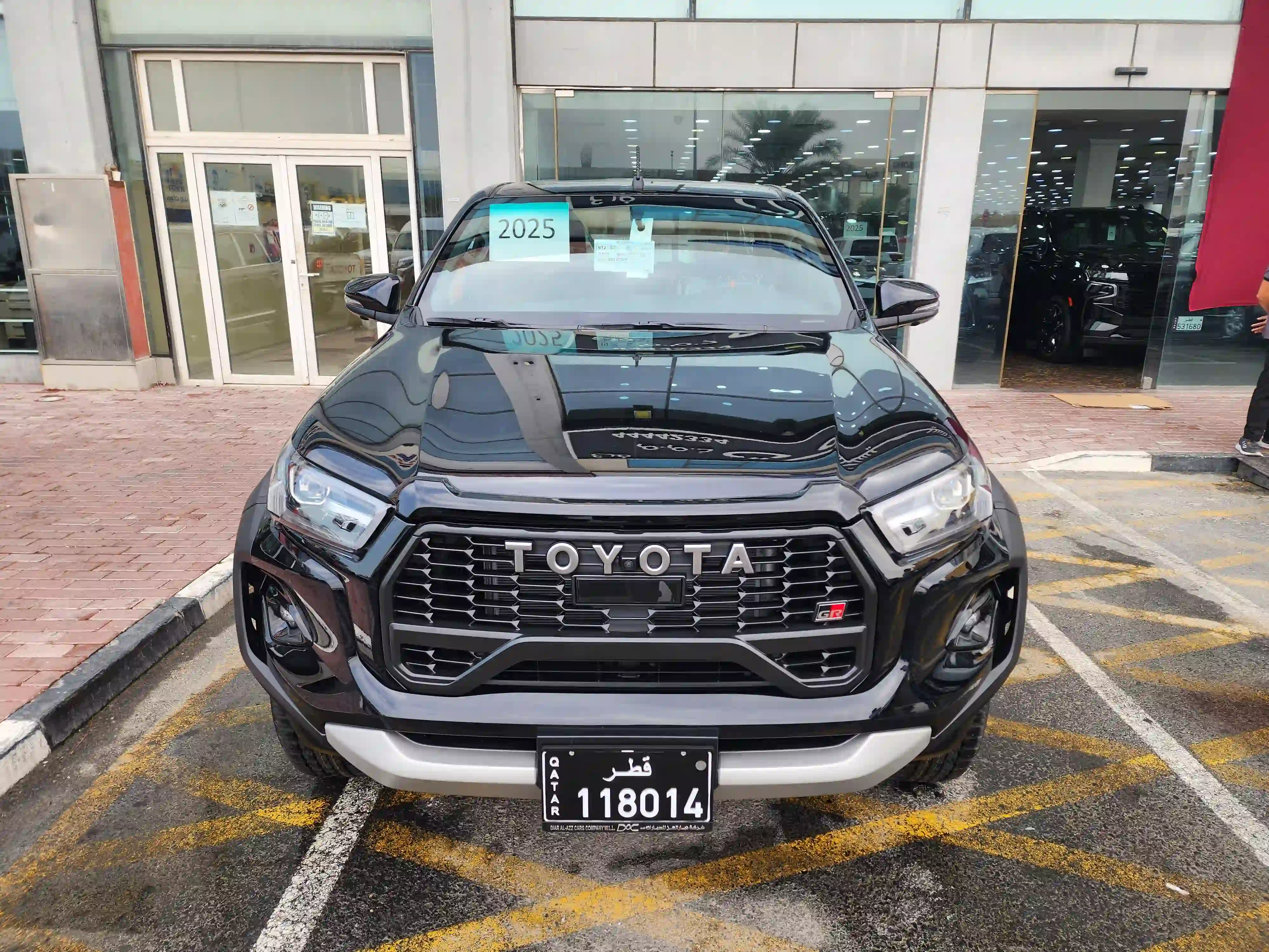 Toyota Hilux 2025 - Image 1