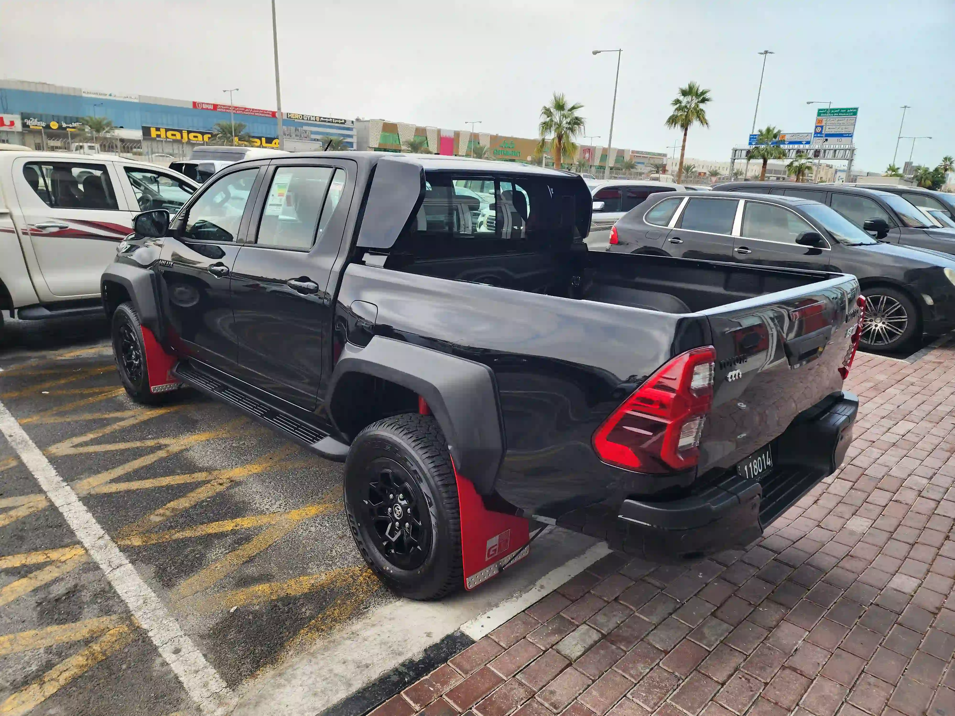 Toyota Hilux 2025 - Image 2