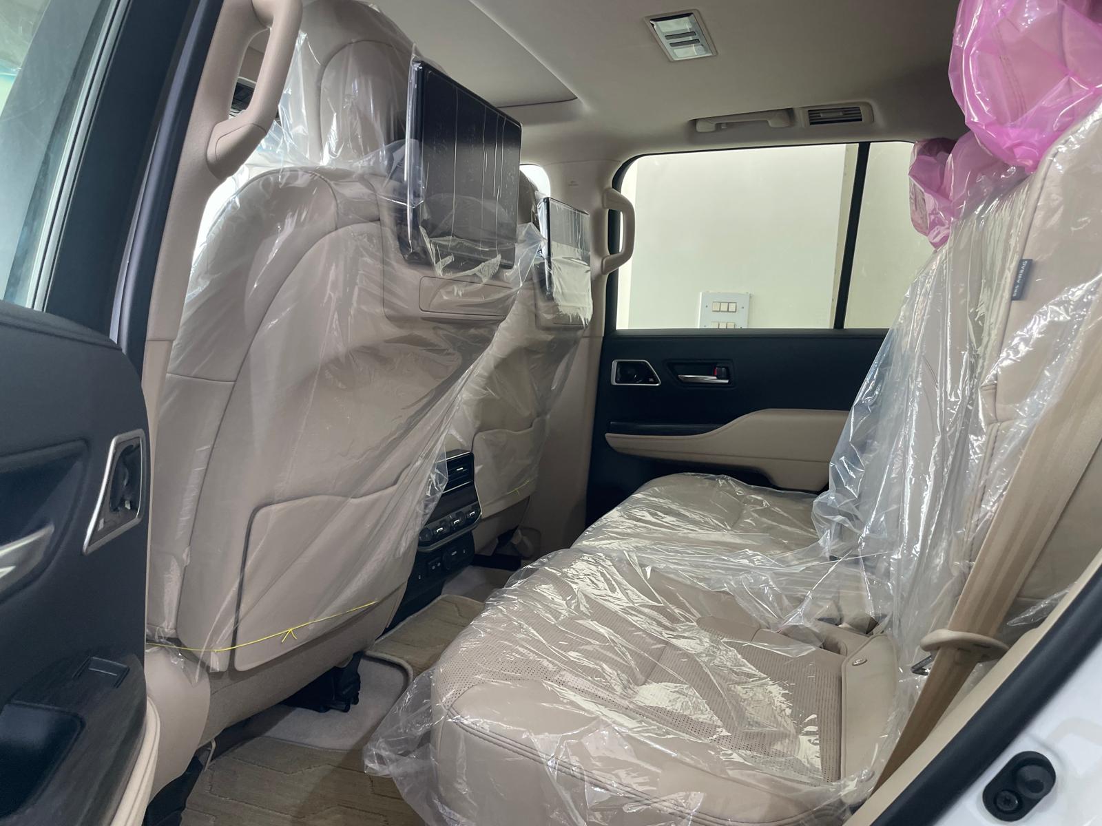 Toyota Land Cruiser VX.R 2025 - Image 3