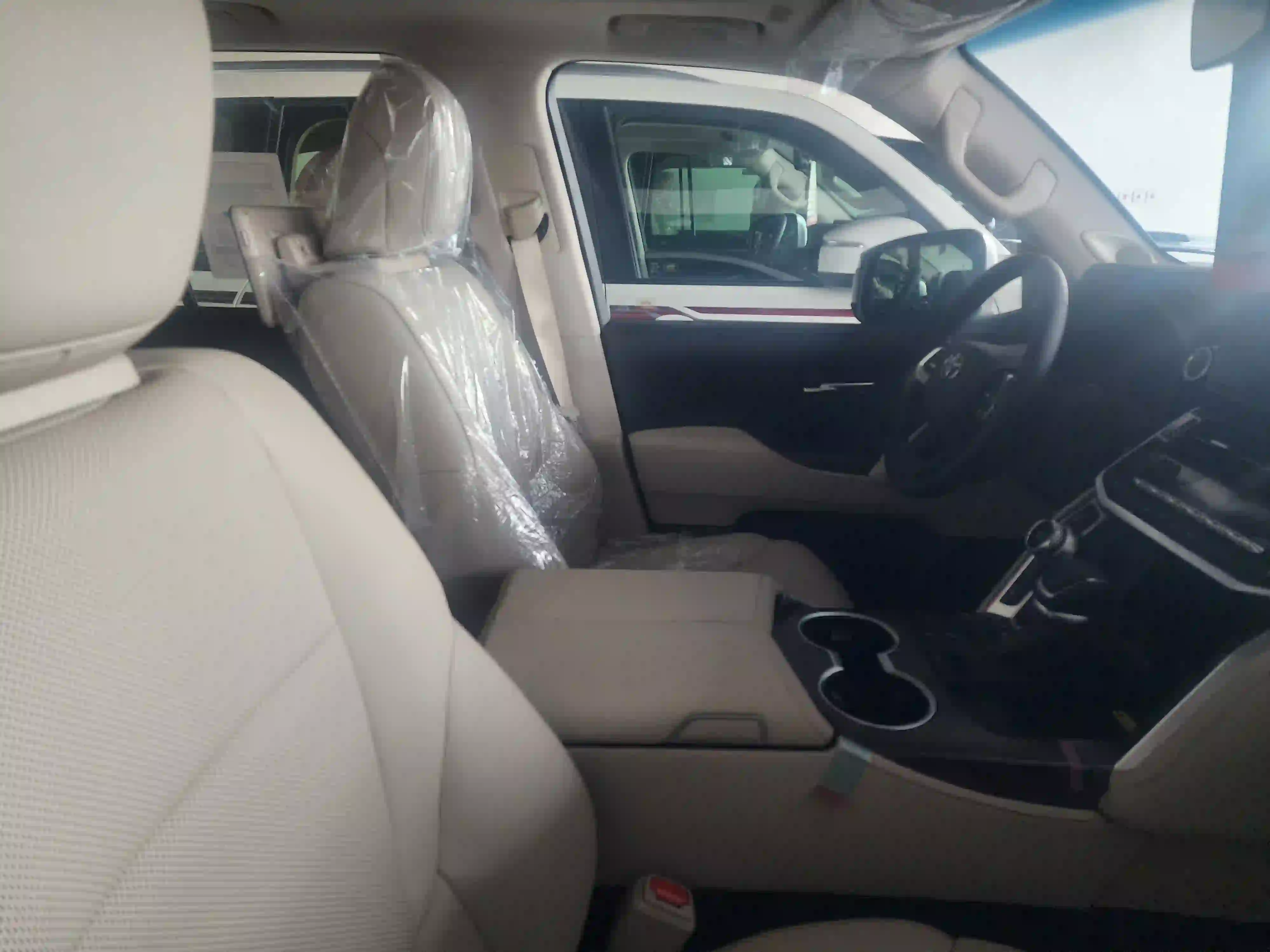 Toyota Land Cruiser GX.R 2025 - Image 3