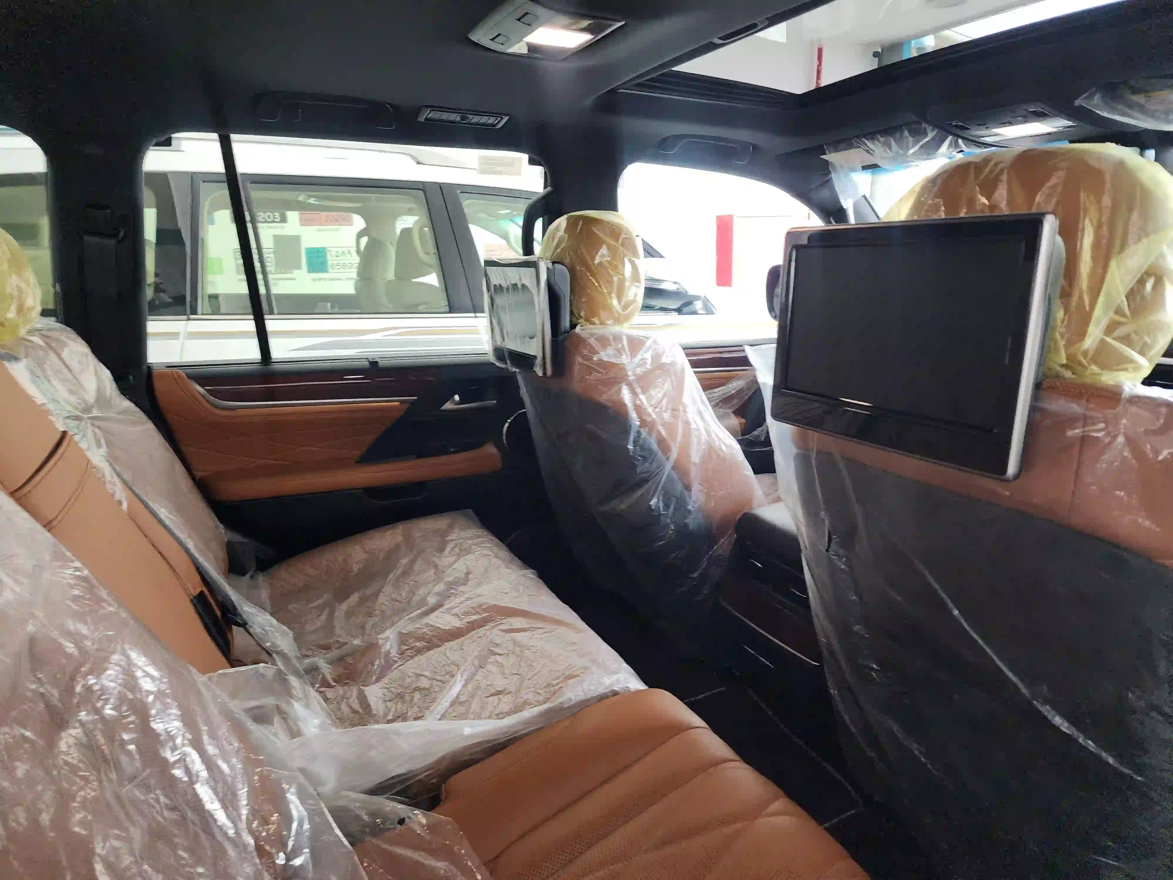 Lexus LX 570 S Black Edition 2021 - Image 3