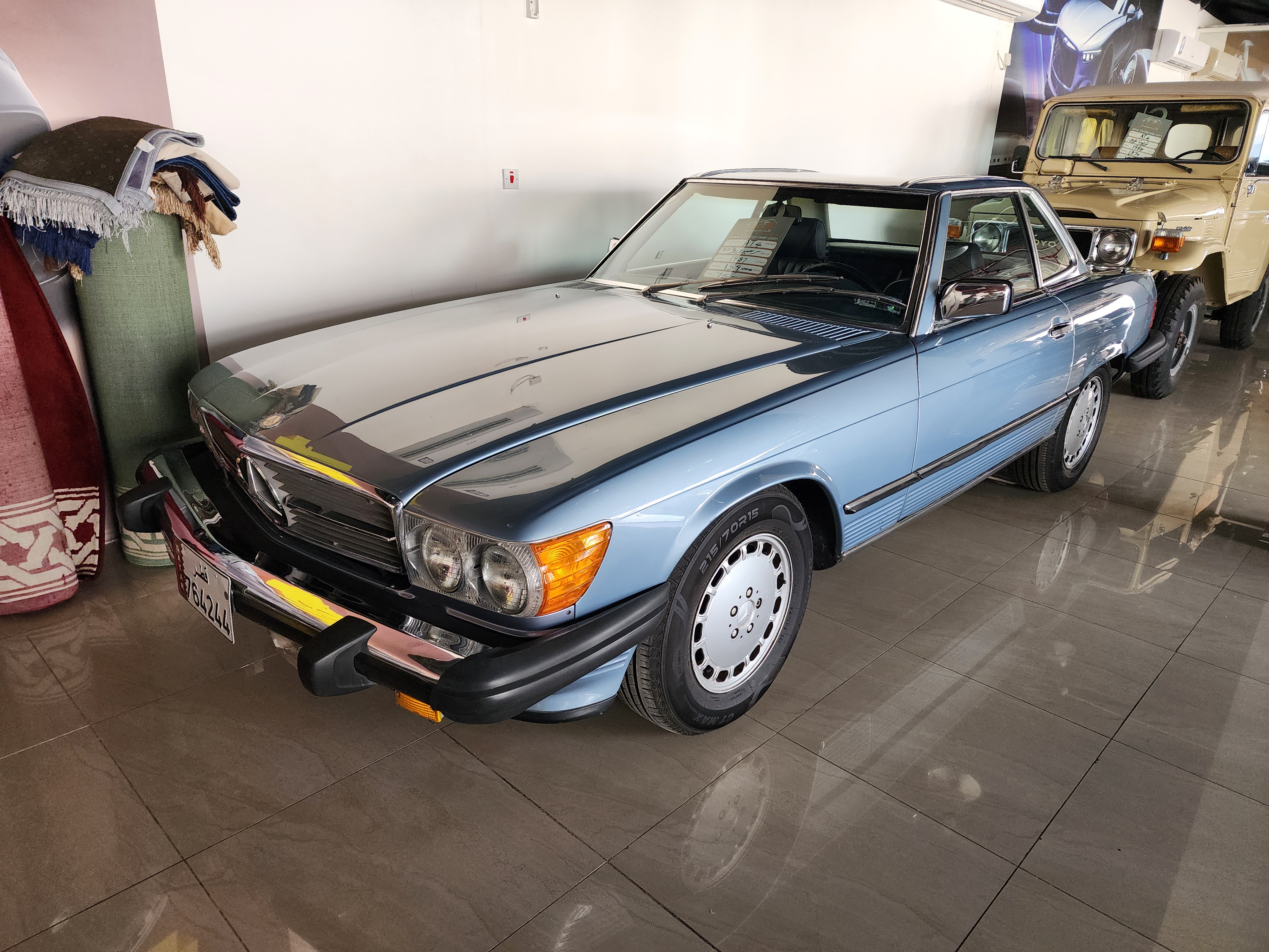 Mercedes-Benz SL-Class 560