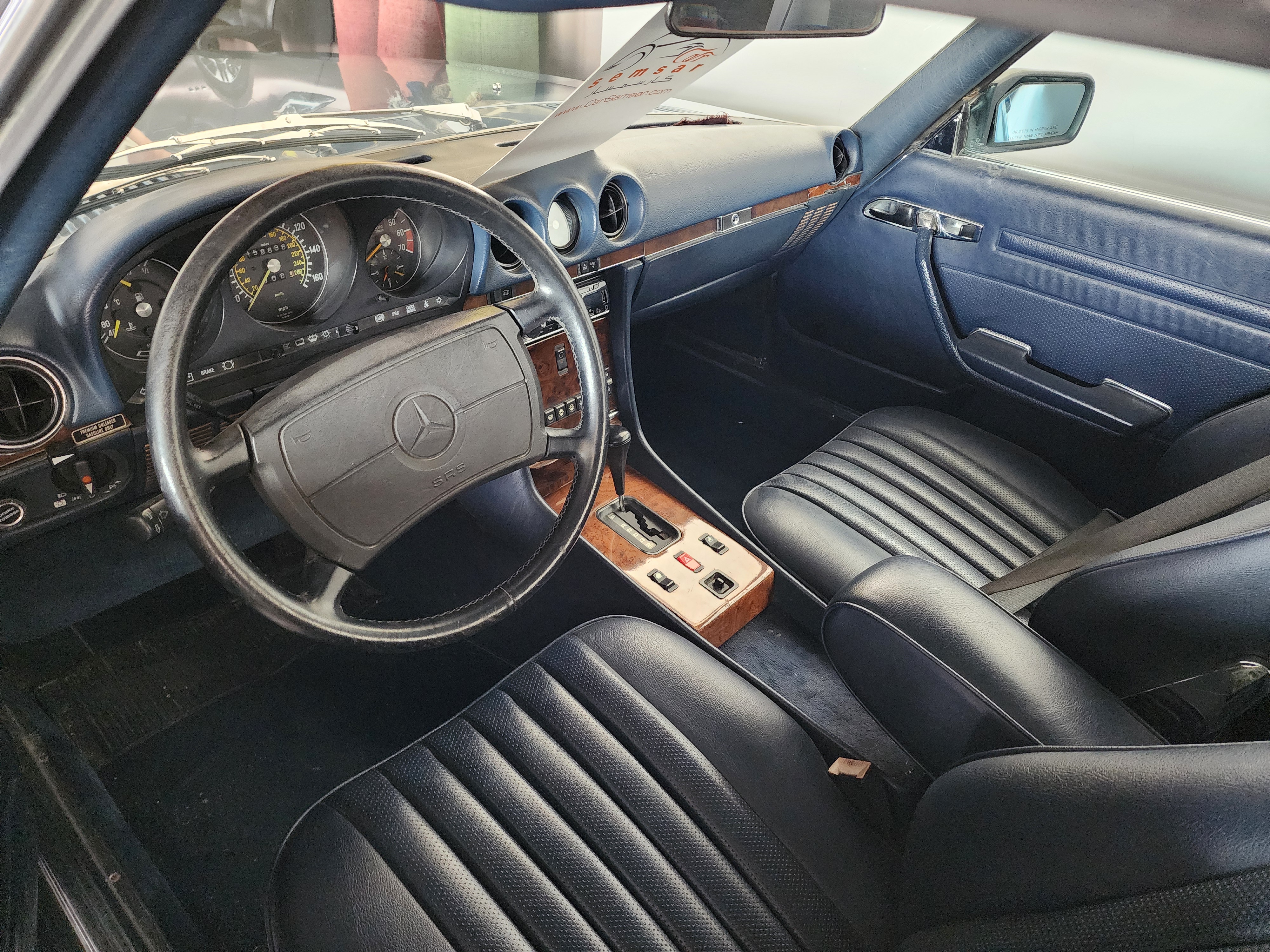 Mercedes-Benz SL-Class 560 - Image 3