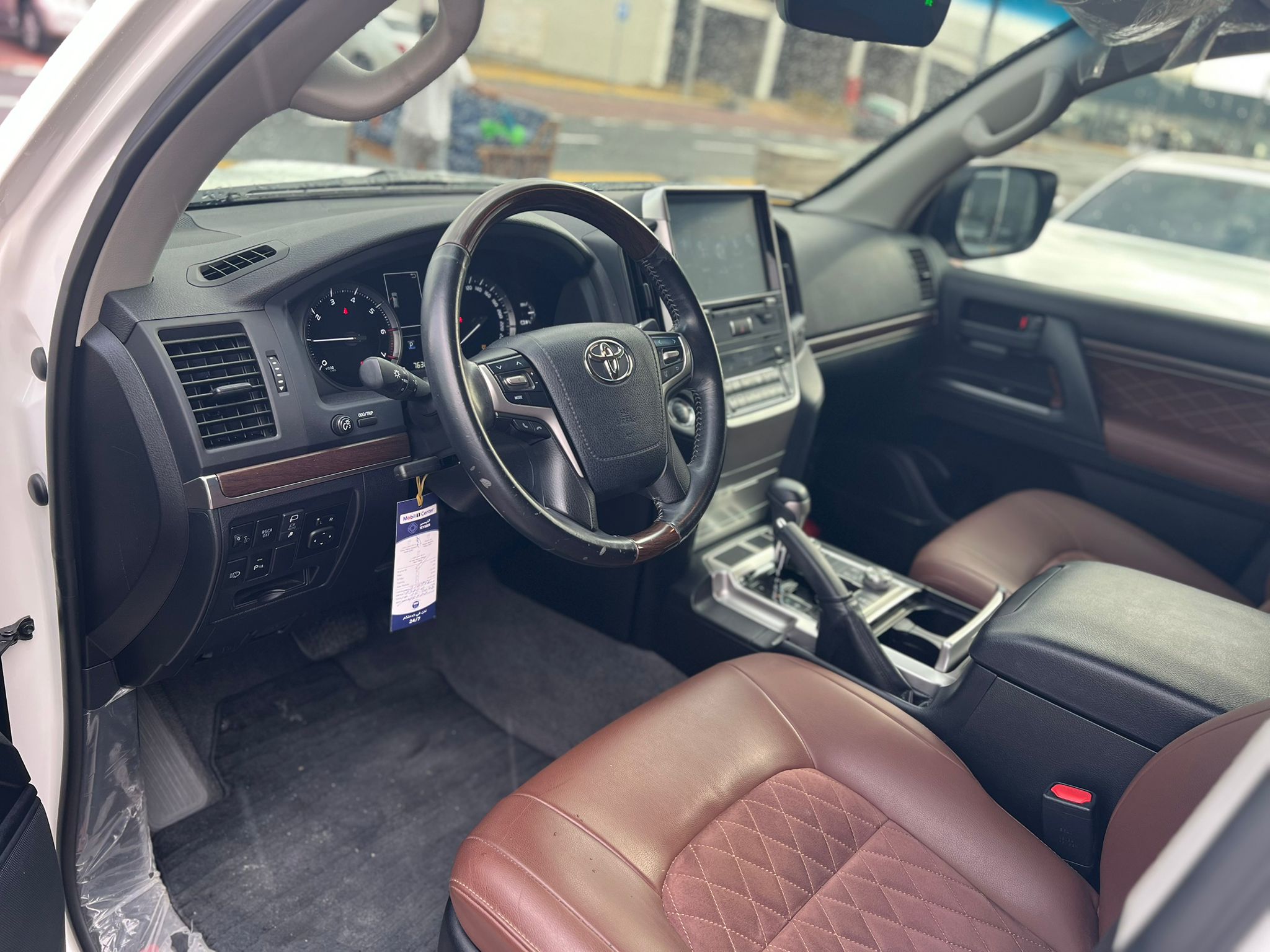 Toyota Land Cruiser GXR Grand Touring 2019 - Image 3