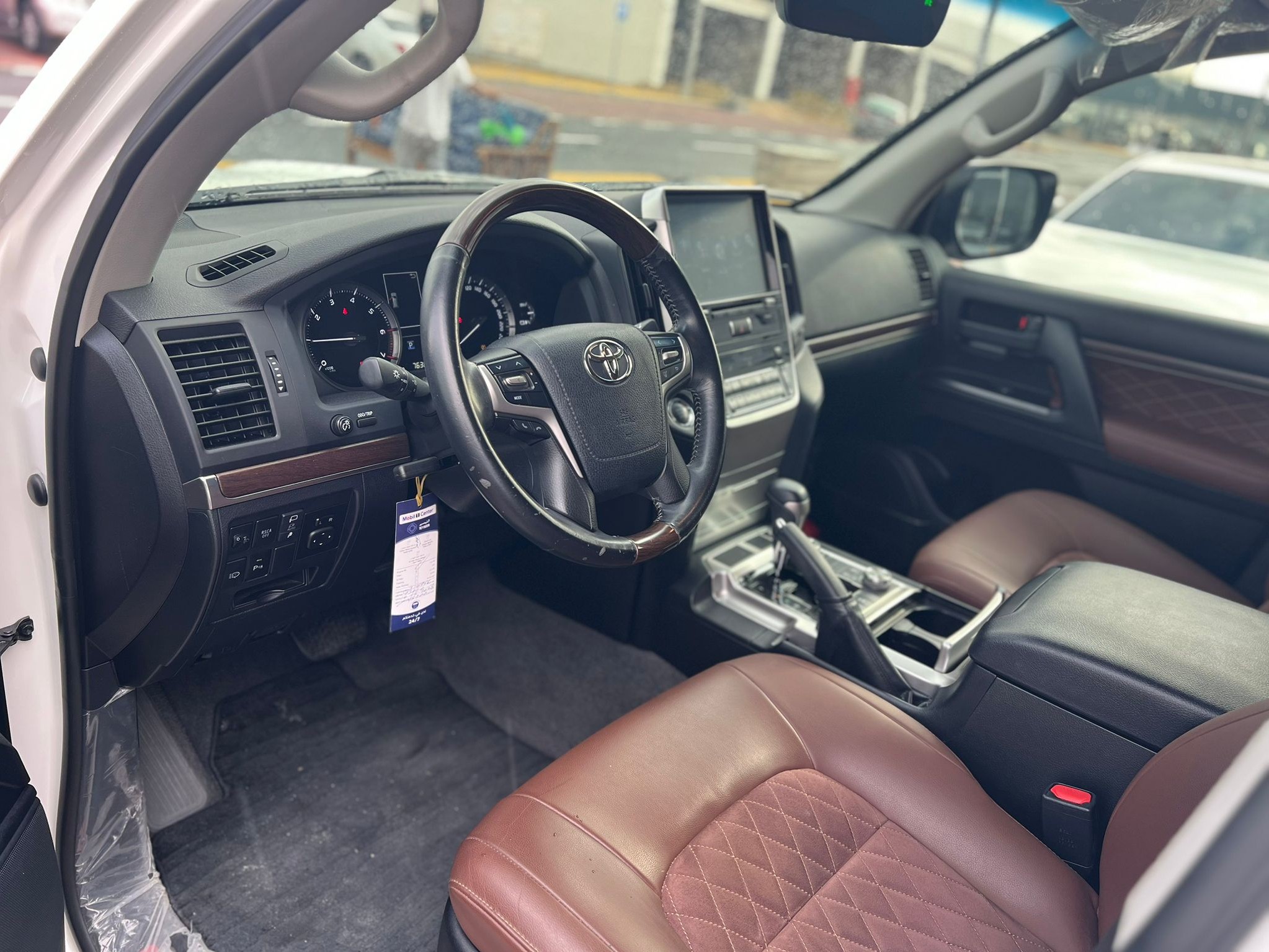 Toyota Land Cruiser GXR Grand Touring 2019 - Image 4