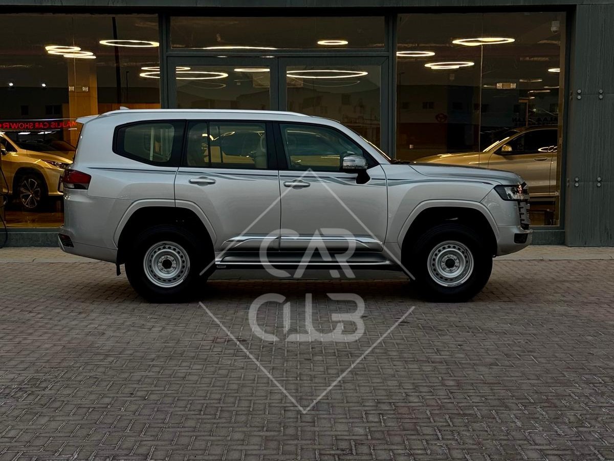 Toyota Land Cruiser GX.R 2023 - Image 4